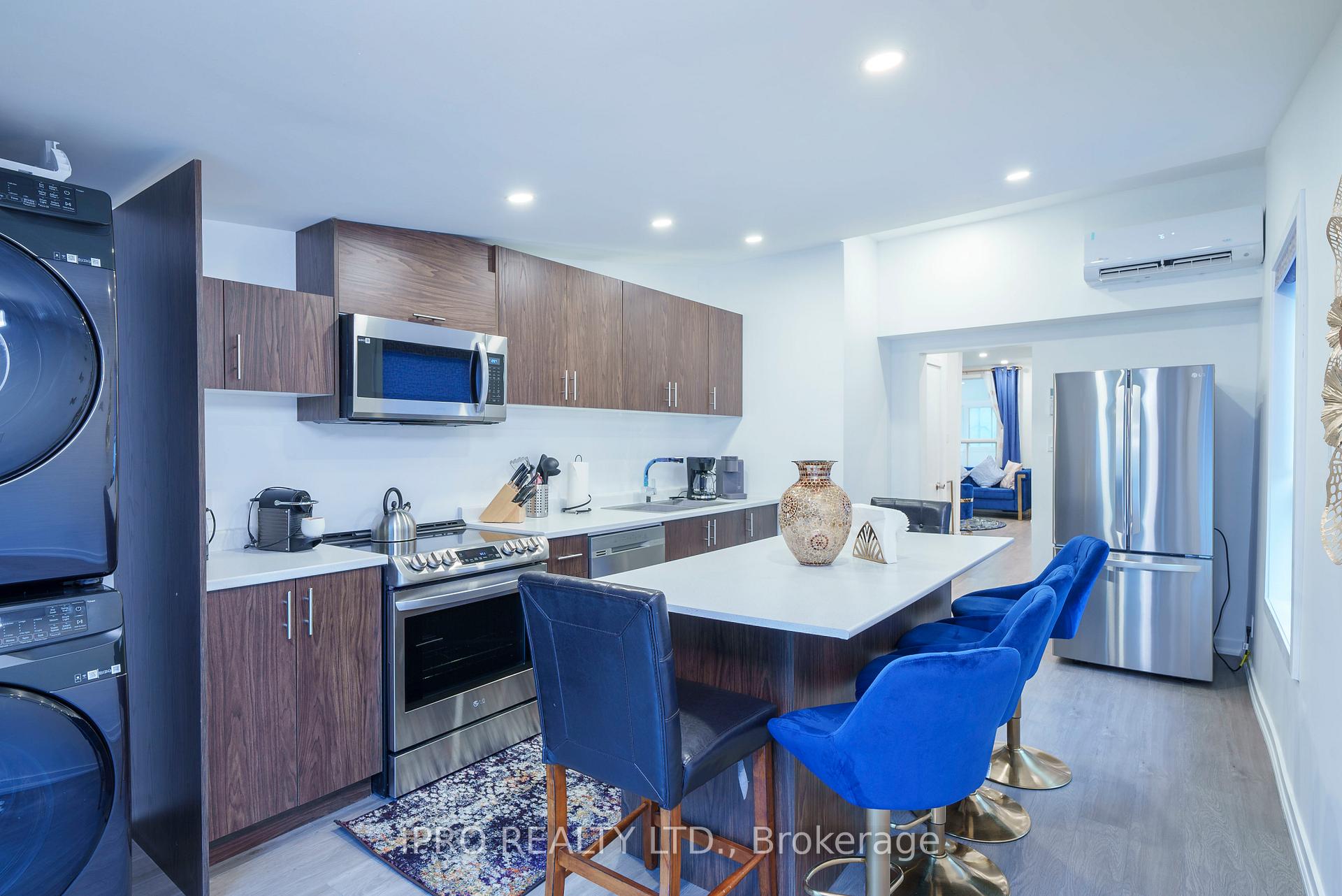 Photo 12 of 2 Fee Place, Toronto, Regent Park — HOMEH
