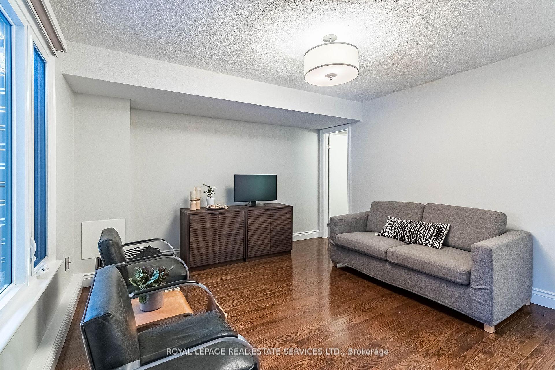 Photo 30 of 115 Tecumseth Street, Toronto, Niagara — HOMEH