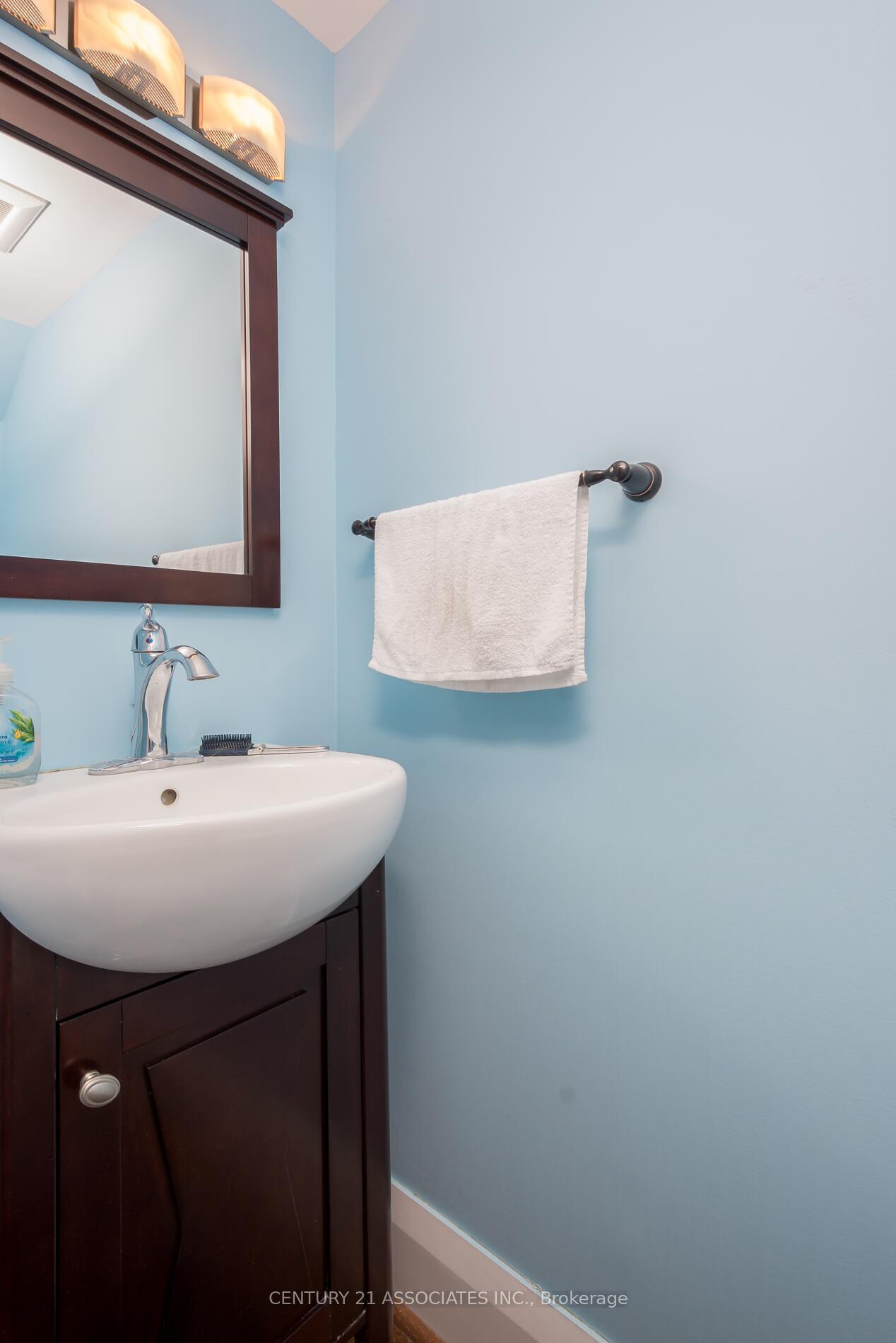 Photo 12 of 78 Castlefield Avenue, Toronto, Yonge-Eglinton — HOMEH