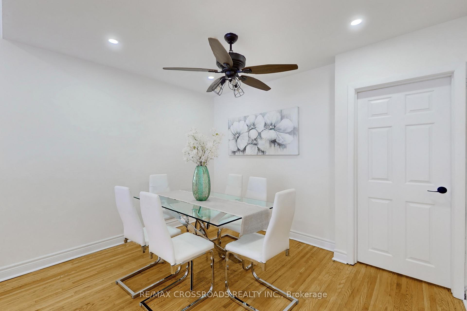 Photo 11 of 28 Chesapeake Avenue, Scarborough, Clairlea-Birchmount — HOMEH