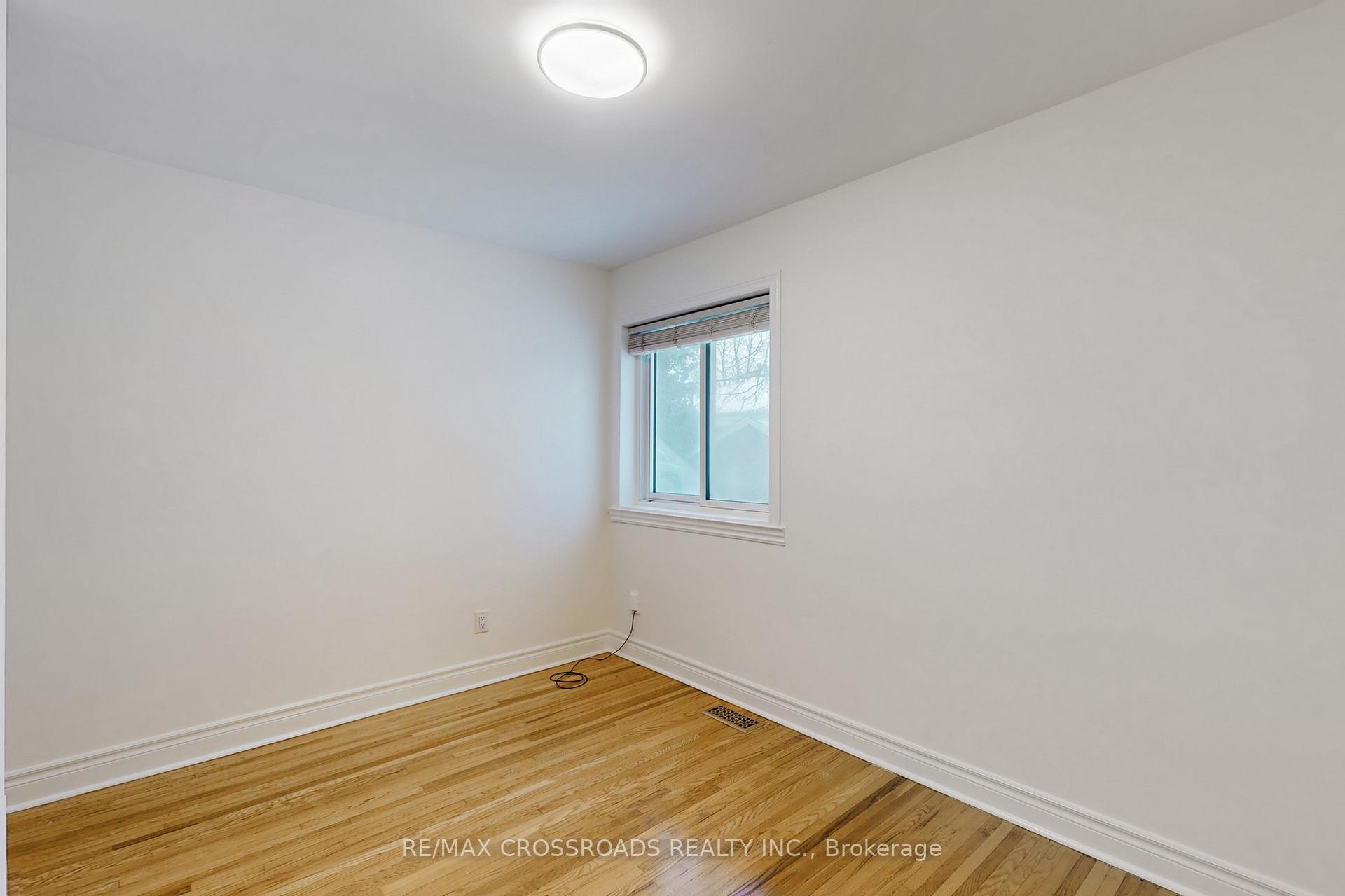 Photo 25 of 28 Chesapeake Avenue, Scarborough, Clairlea-Birchmount — HOMEH