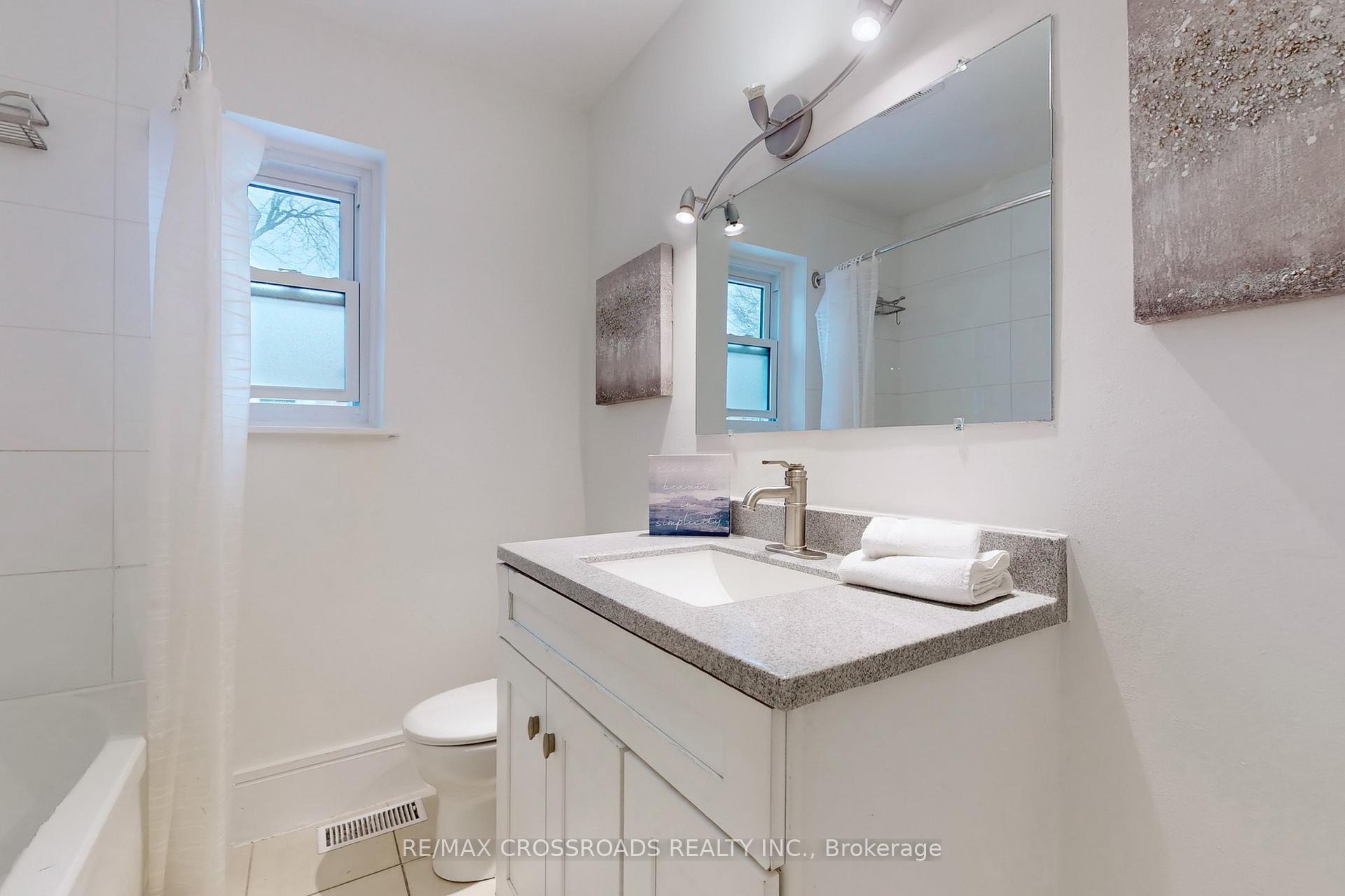 Photo 26 of 28 Chesapeake Avenue, Scarborough, Clairlea-Birchmount — HOMEH