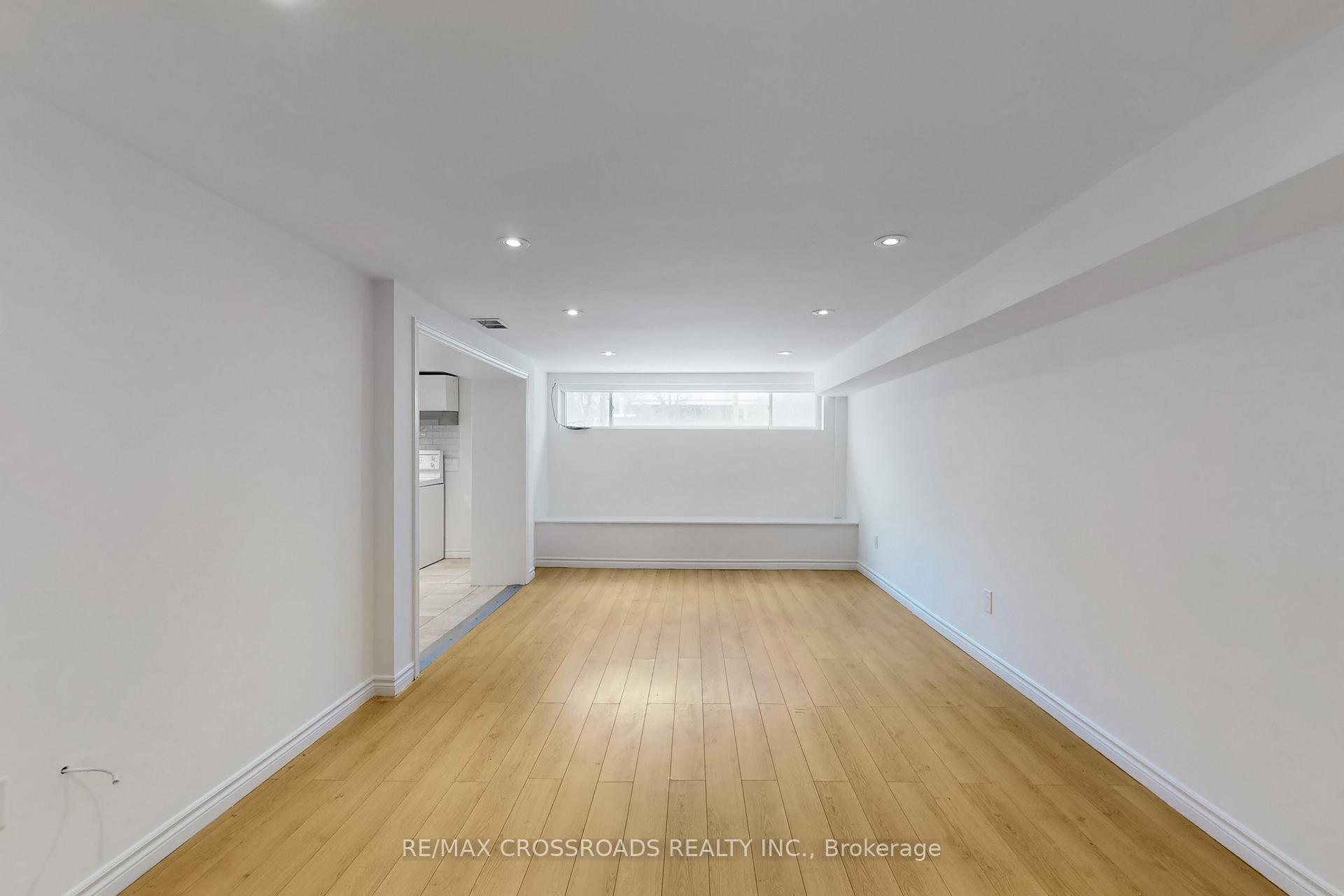 Photo 32 of 28 Chesapeake Avenue, Scarborough, Clairlea-Birchmount — HOMEH
