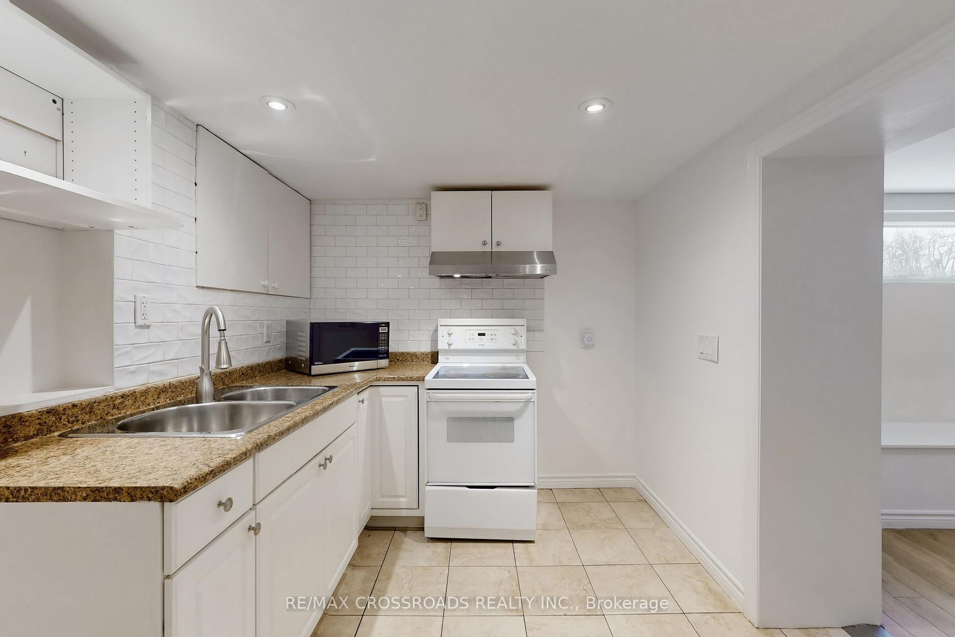 Photo 34 of 28 Chesapeake Avenue, Scarborough, Clairlea-Birchmount — HOMEH