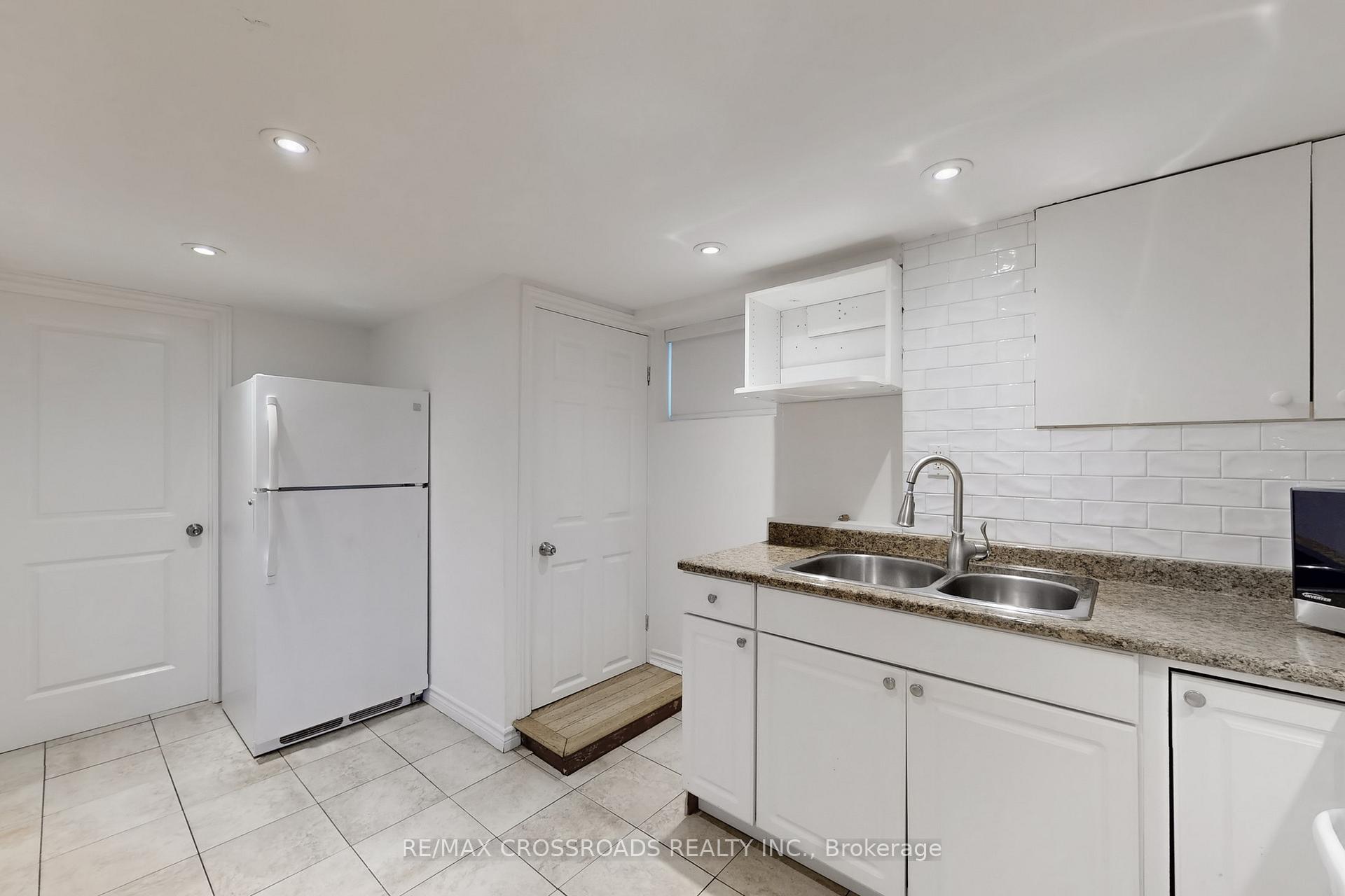 Photo 35 of 28 Chesapeake Avenue, Scarborough, Clairlea-Birchmount — HOMEH