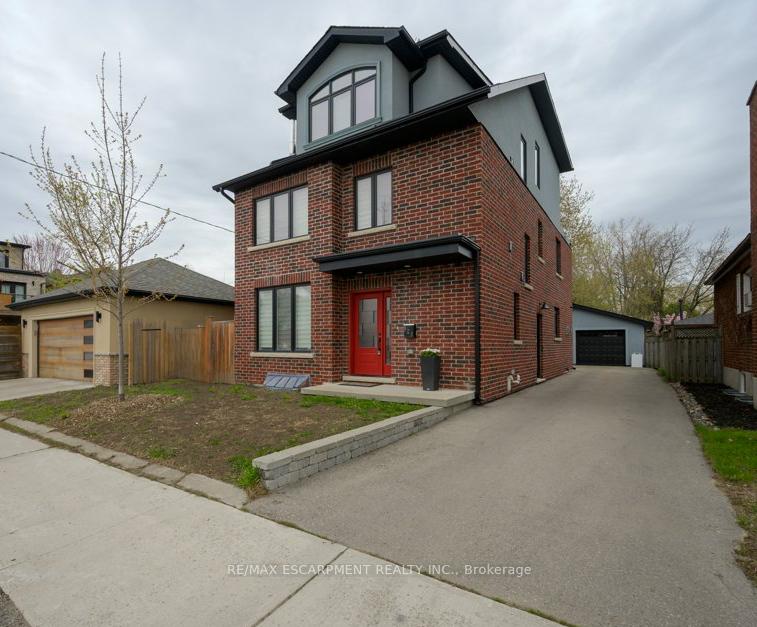 Front of 820 Cosburn Avenue