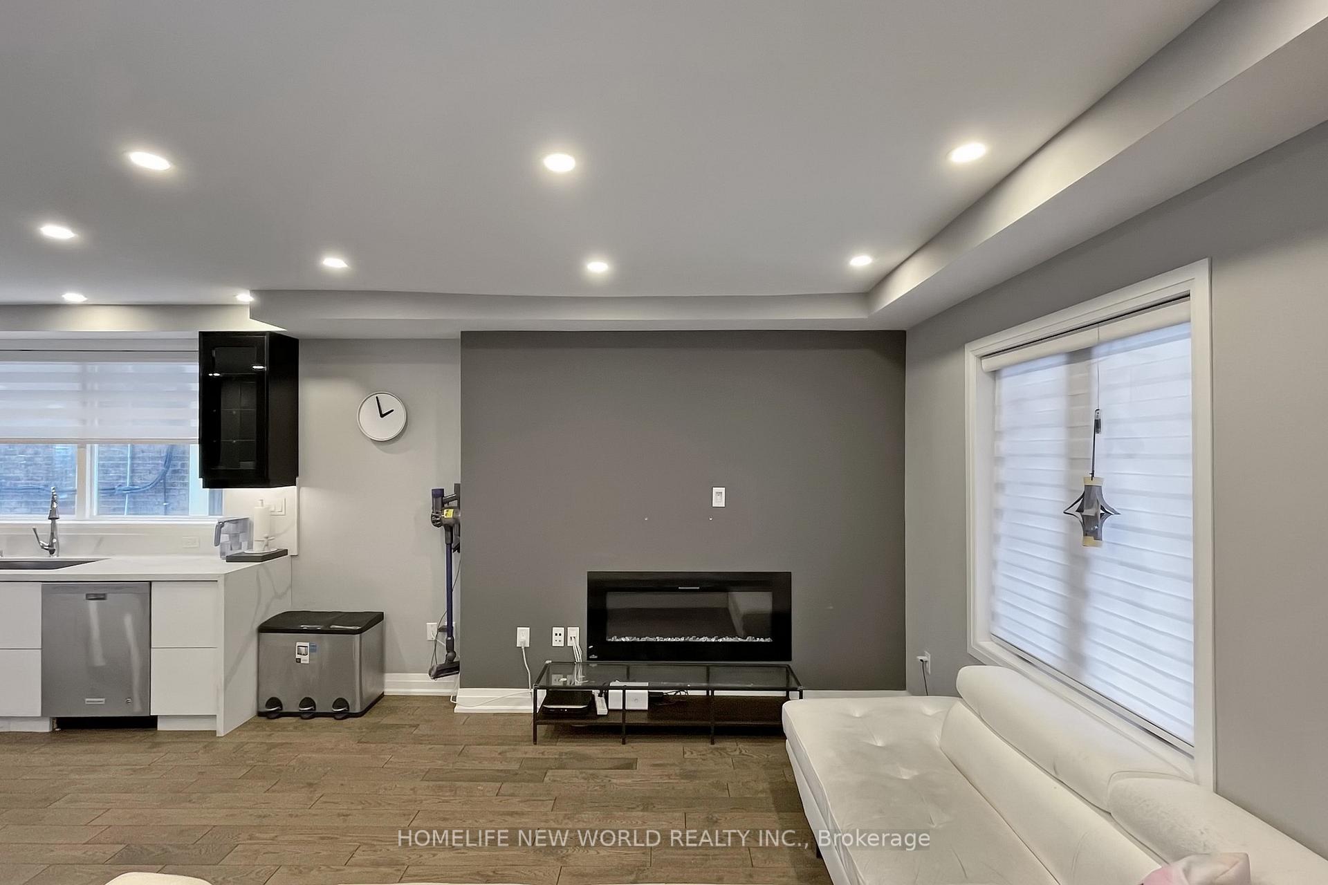 Photo 10 of 35 Harris Avenue, Toronto, East End-Danforth — HOMEH