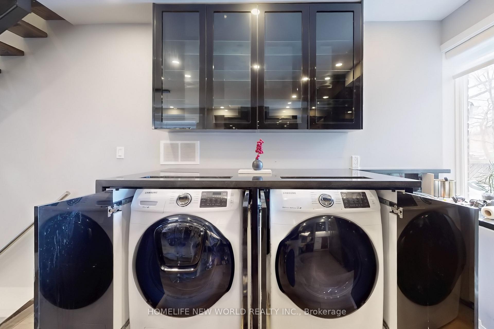 Photo 11 of 35 Harris Avenue, Toronto, East End-Danforth — HOMEH