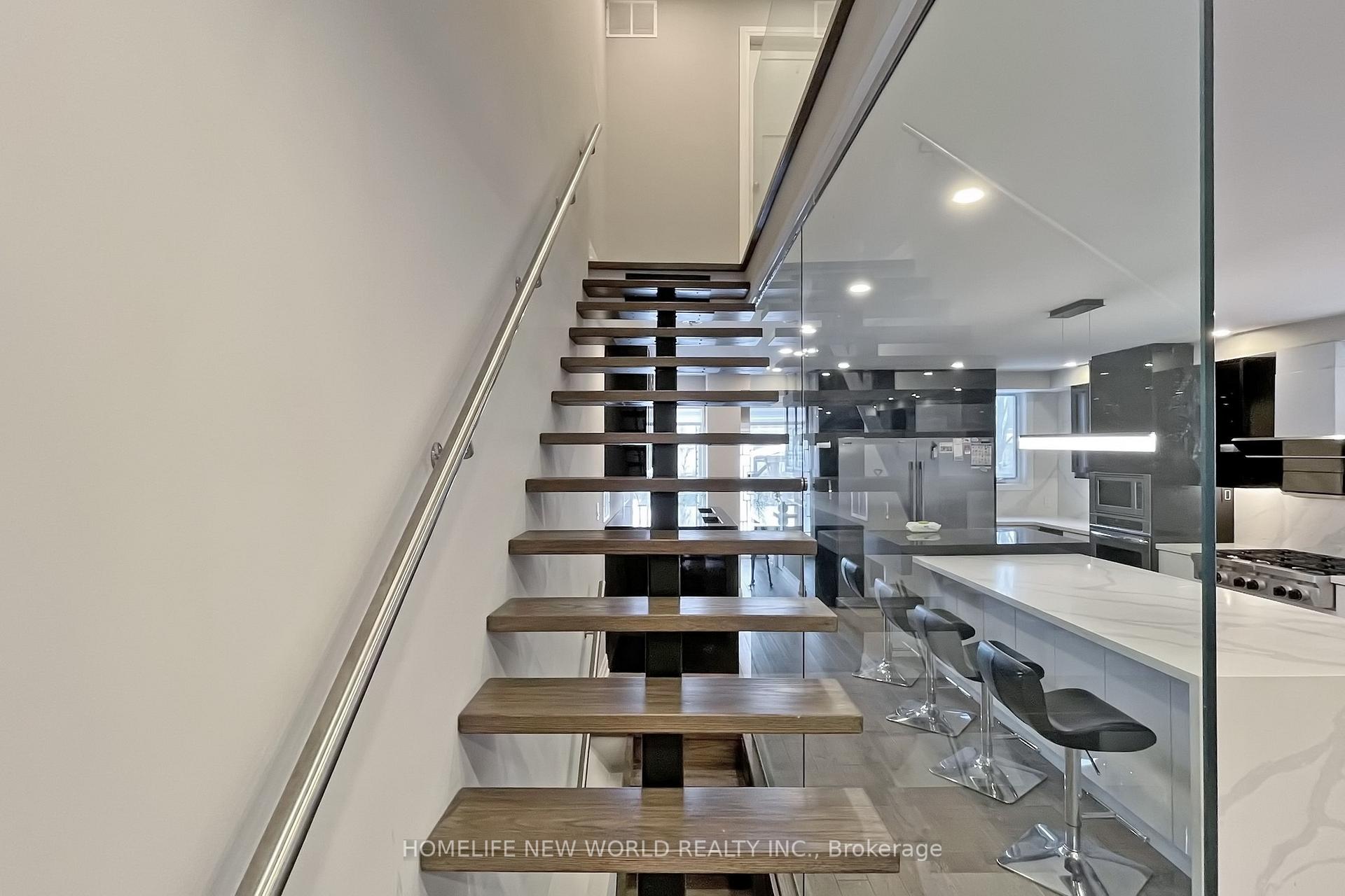 Photo 15 of 35 Harris Avenue, Toronto, East End-Danforth — HOMEH