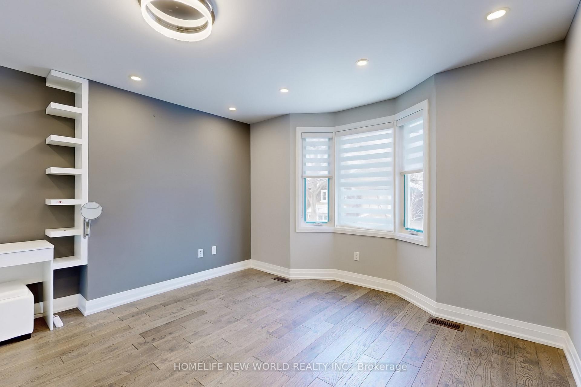 Photo 20 of 35 Harris Avenue, Toronto, East End-Danforth — HOMEH