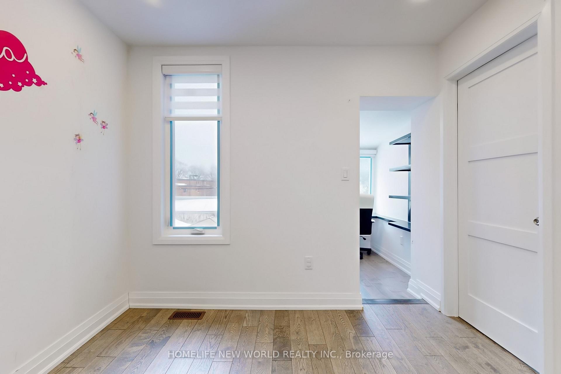 Photo 28 of 35 Harris Avenue, Toronto, East End-Danforth — HOMEH