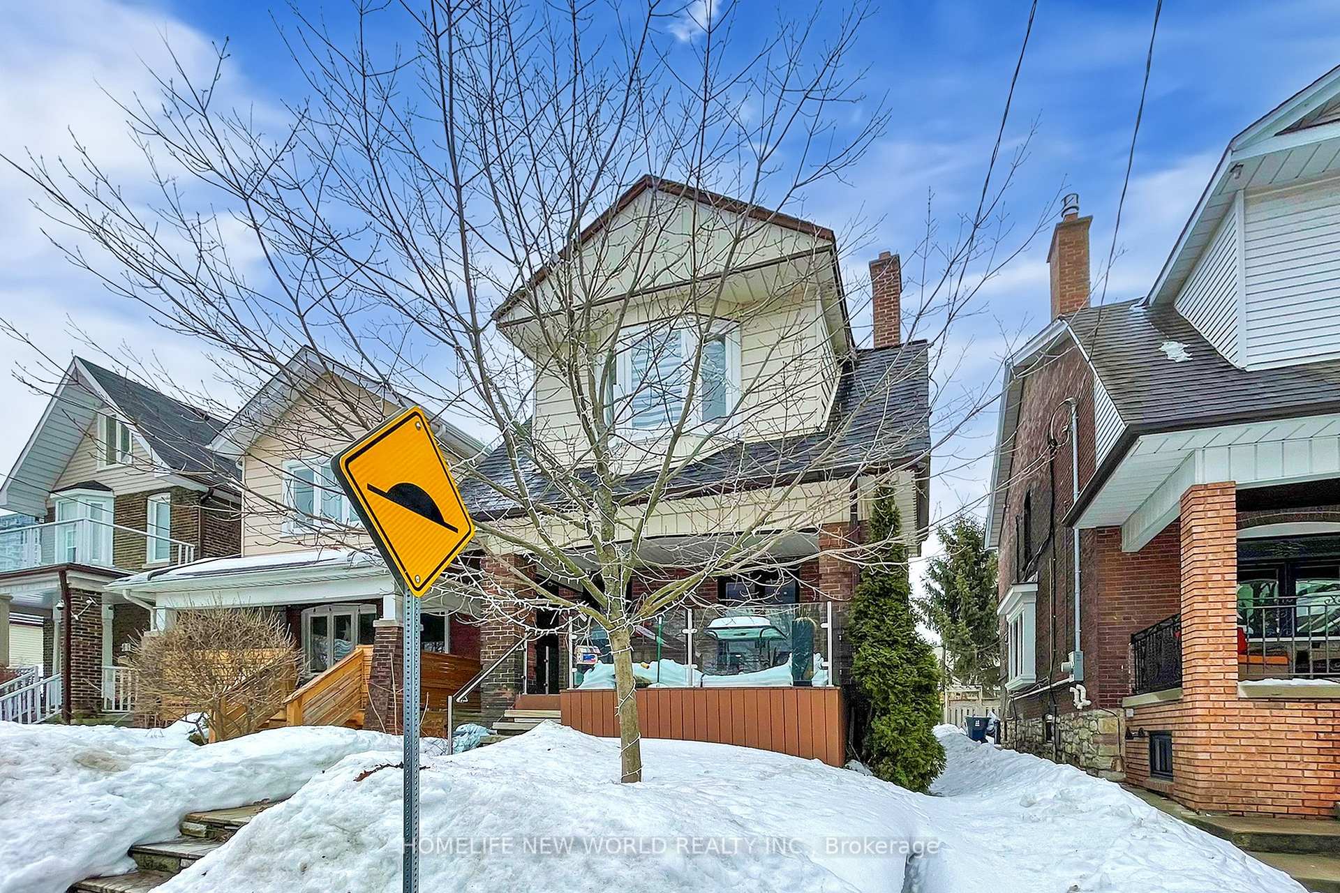 Photo 36 of 35 Harris Avenue, Toronto, East End-Danforth — HOMEH
