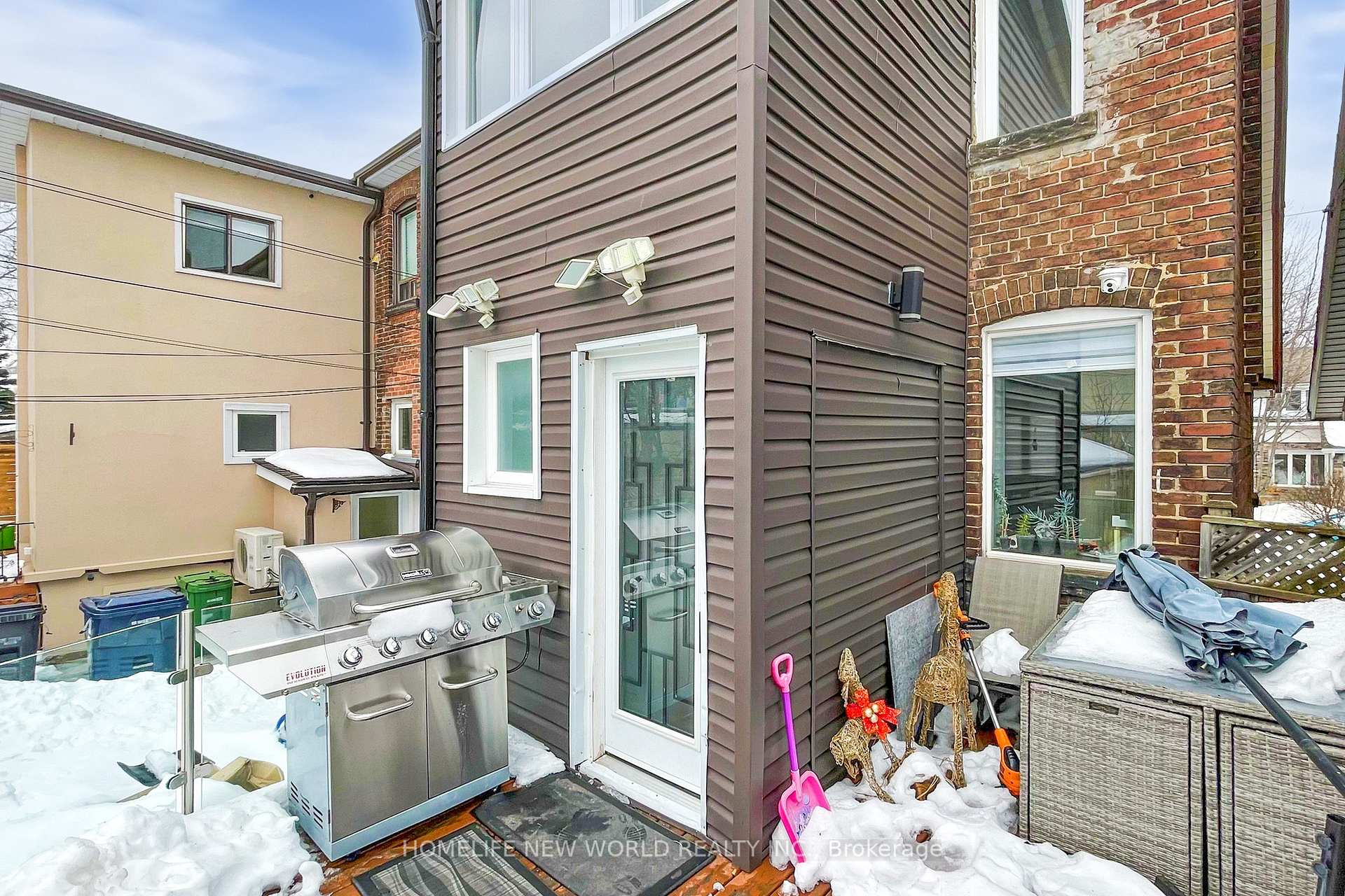 Photo 38 of 35 Harris Avenue, Toronto, East End-Danforth — HOMEH