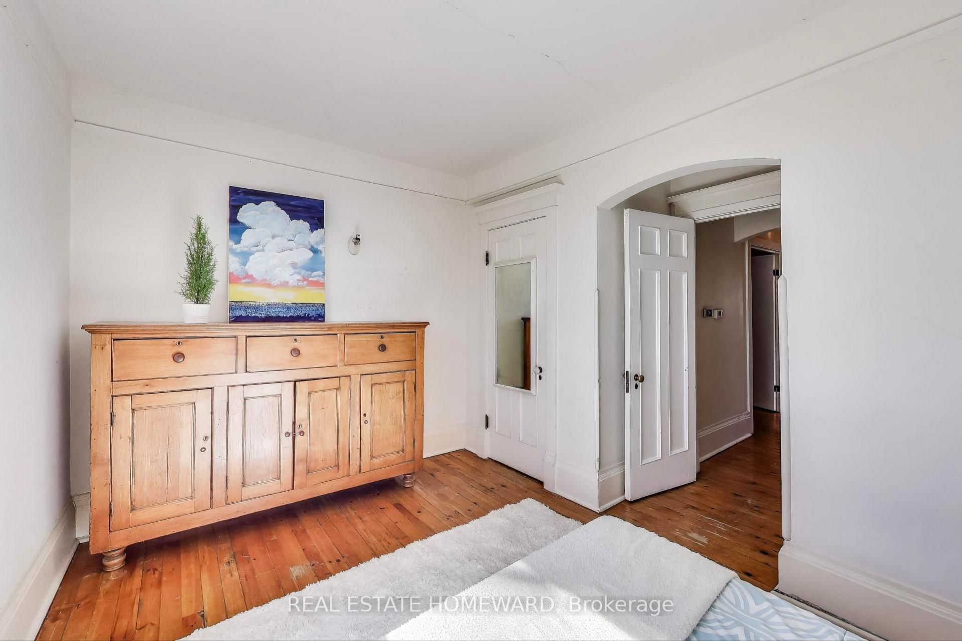 Photo 23 of 49 Hogarth Avenue, Toronto, North Riverdale — HOMEH