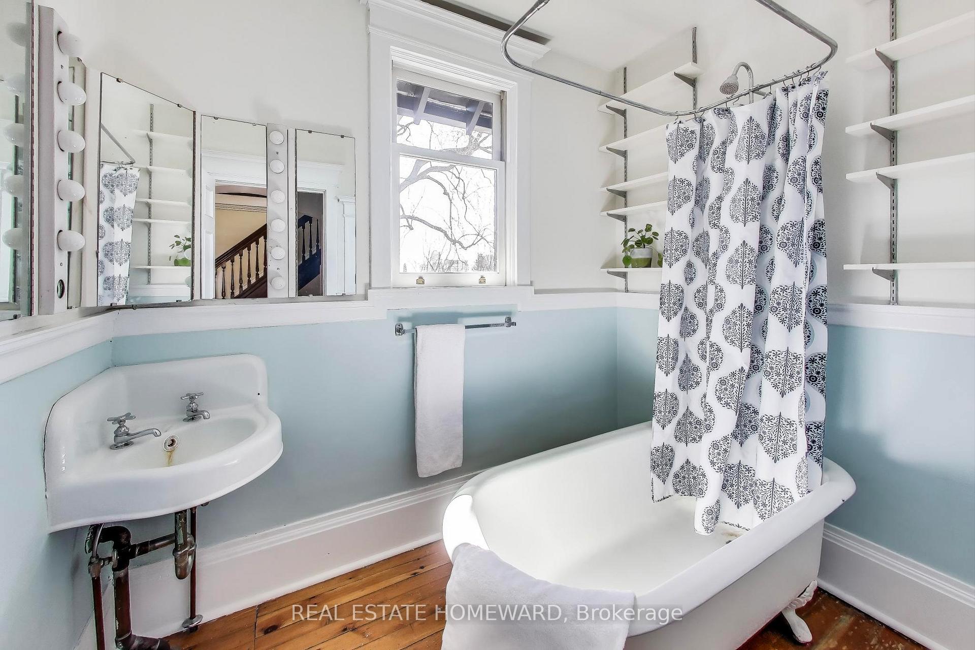 Photo 25 of 49 Hogarth Avenue, Toronto, North Riverdale — HOMEH