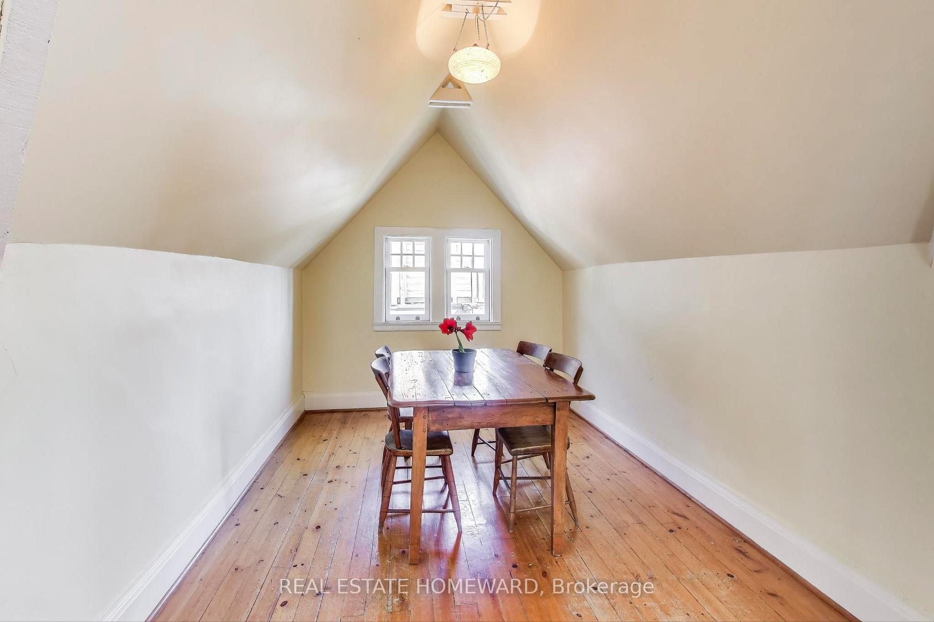 Photo 28 of 49 Hogarth Avenue, Toronto, North Riverdale — HOMEH