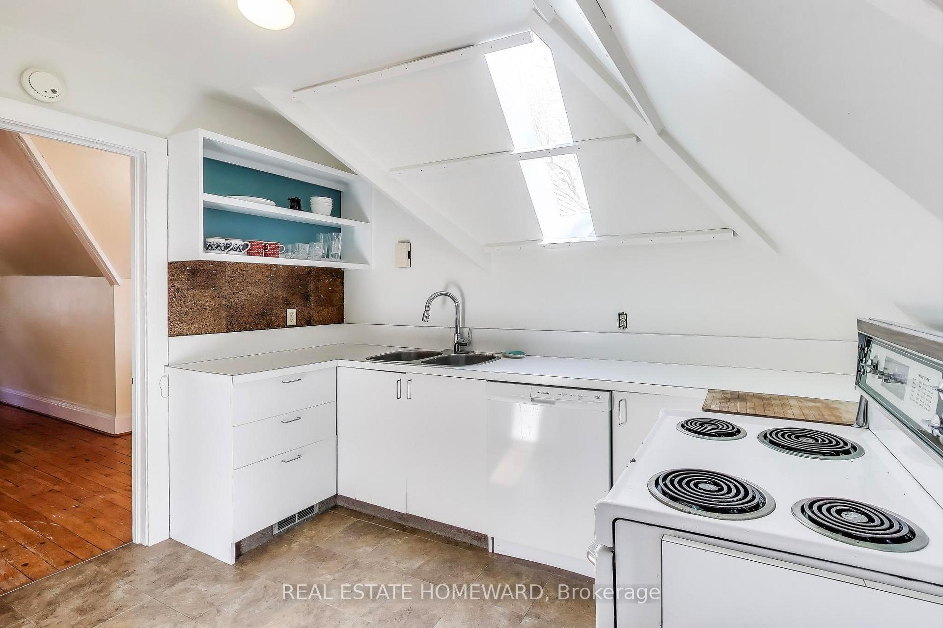 Photo 30 of 49 Hogarth Avenue, Toronto, North Riverdale — HOMEH