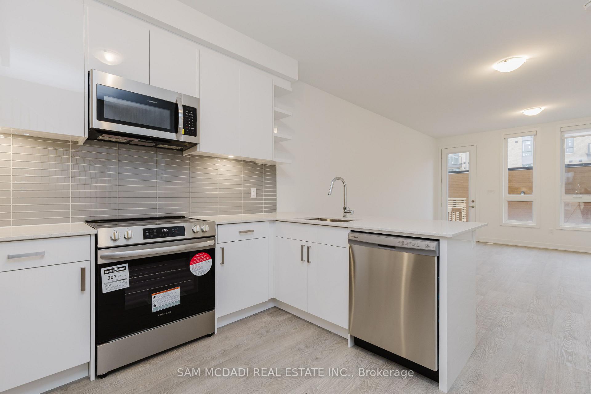 Photo 7 of 12 Deep Roots Terrace, Toronto, Englemount-Lawrence — HOMEH
