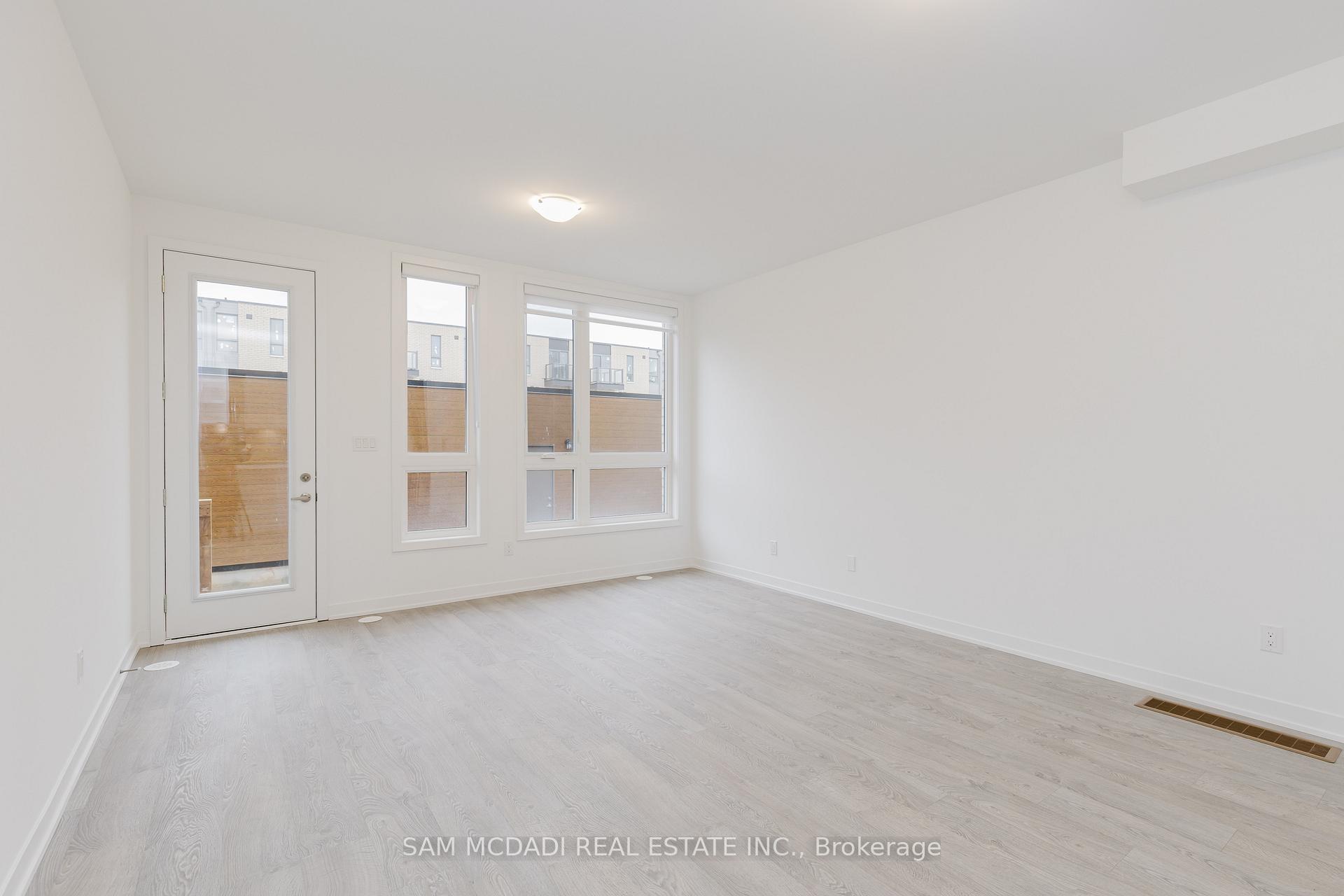 Photo 12 of 12 Deep Roots Terrace, Toronto, Englemount-Lawrence — HOMEH