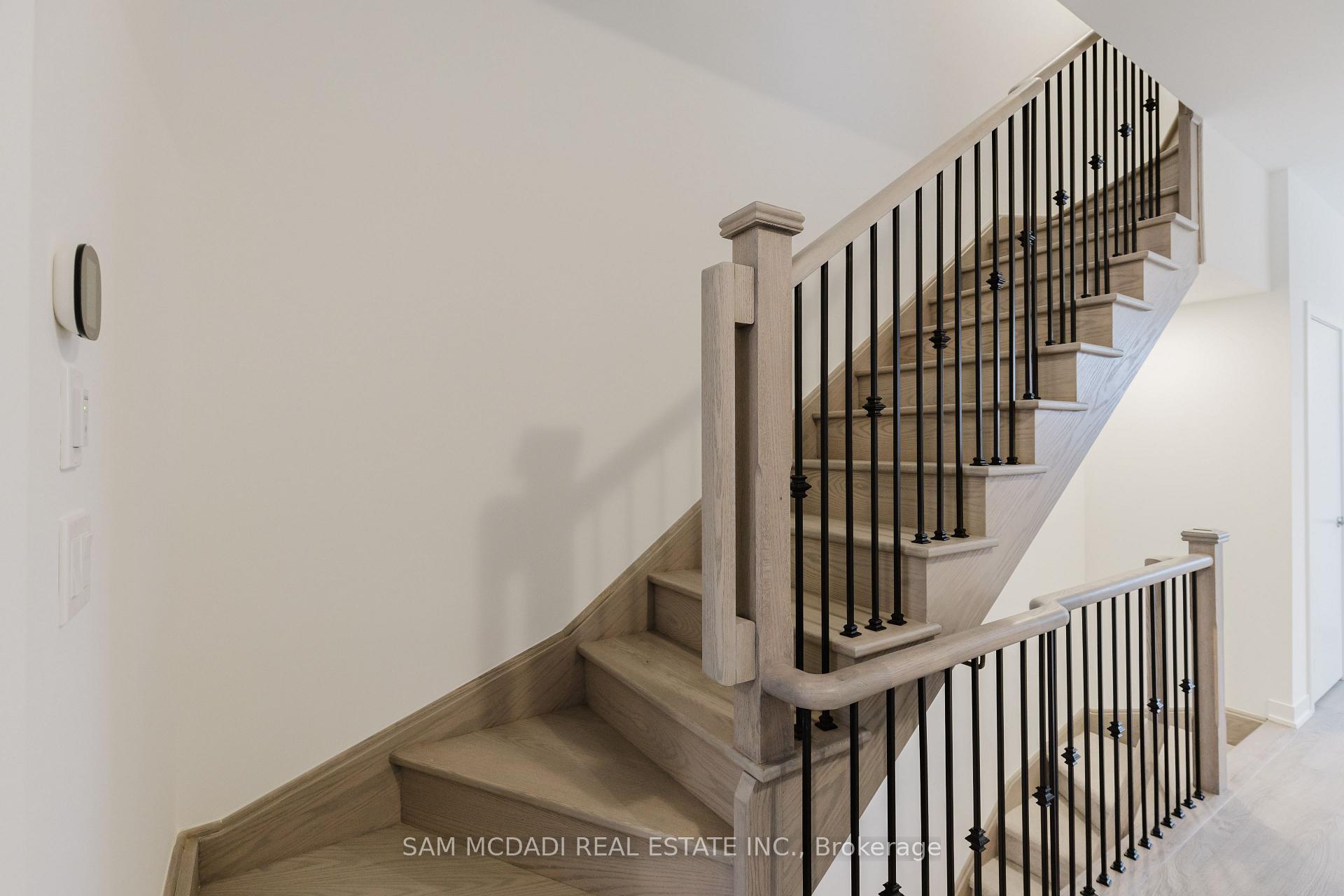Photo 14 of 12 Deep Roots Terrace, Toronto, Englemount-Lawrence — HOMEH