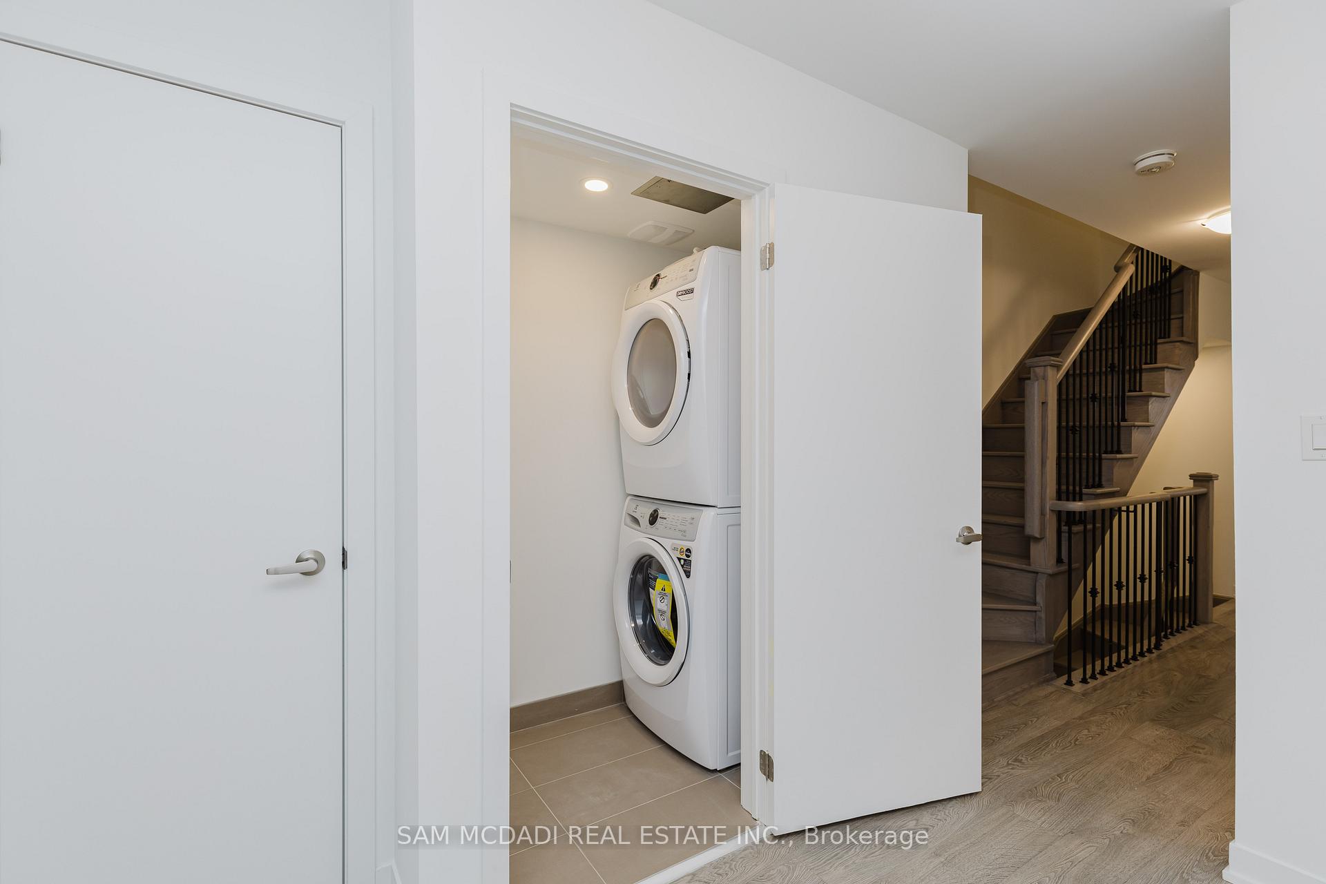 Photo 20 of 12 Deep Roots Terrace, Toronto, Englemount-Lawrence — HOMEH