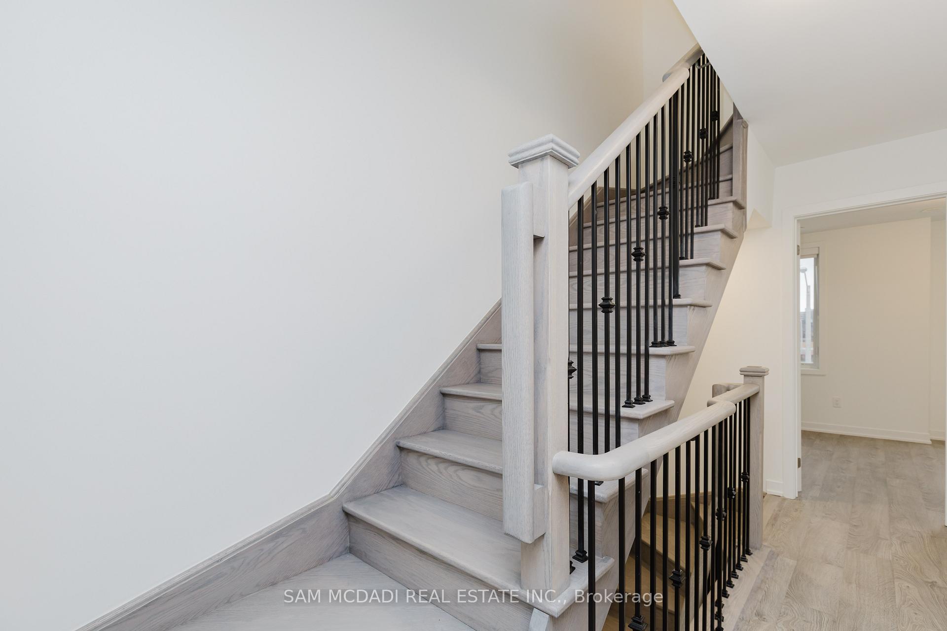 Photo 24 of 12 Deep Roots Terrace, Toronto, Englemount-Lawrence — HOMEH
