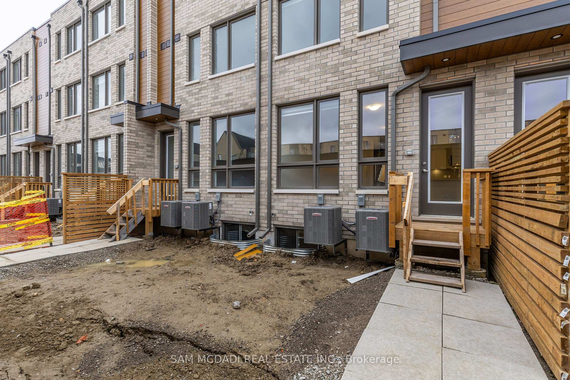 Photo 38 of 12 Deep Roots Terrace, Toronto, Englemount-Lawrence — HOMEH