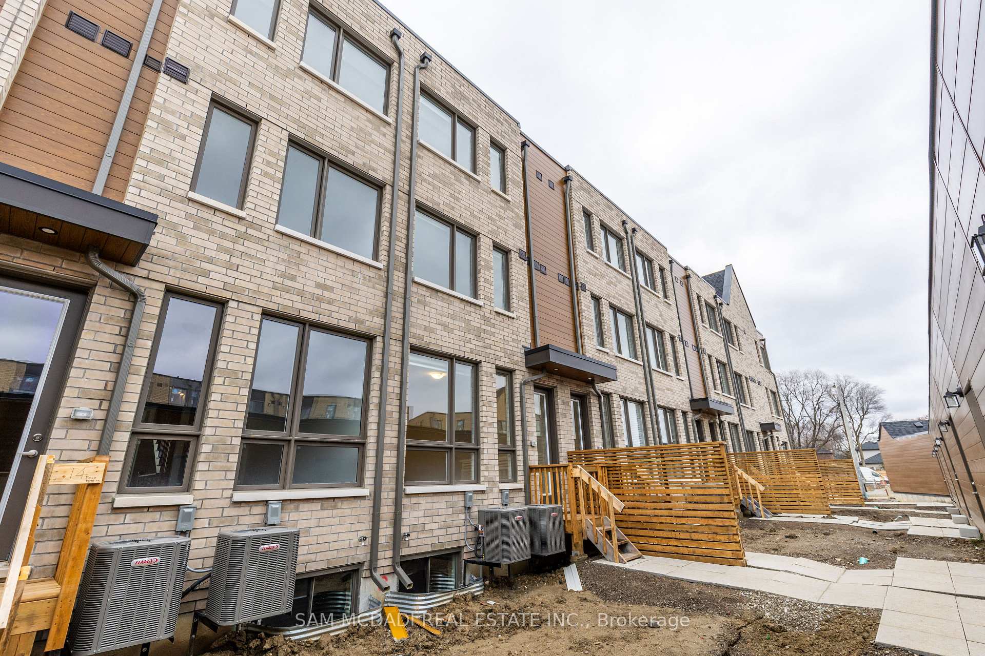 Photo 32 of 12 Deep Roots Terrace, Toronto, Englemount-Lawrence — HOMEH