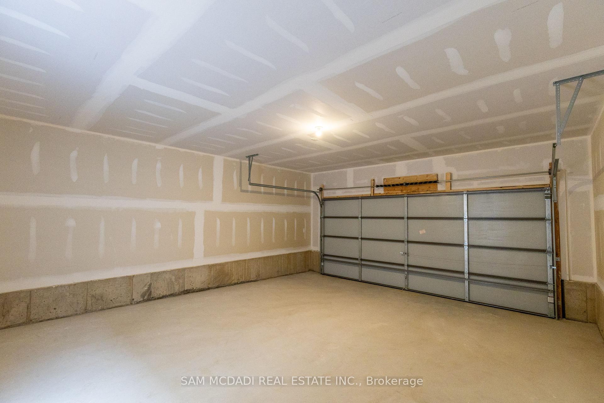 Photo 31 of 12 Deep Roots Terrace, Toronto, Englemount-Lawrence — HOMEH