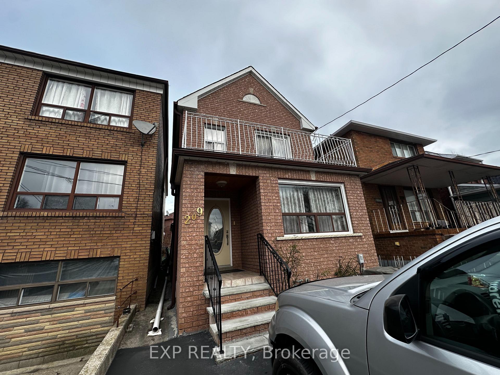 Photo 2 of 209 Cedric Avenue, Toronto, Oakwood Village — HOMEH