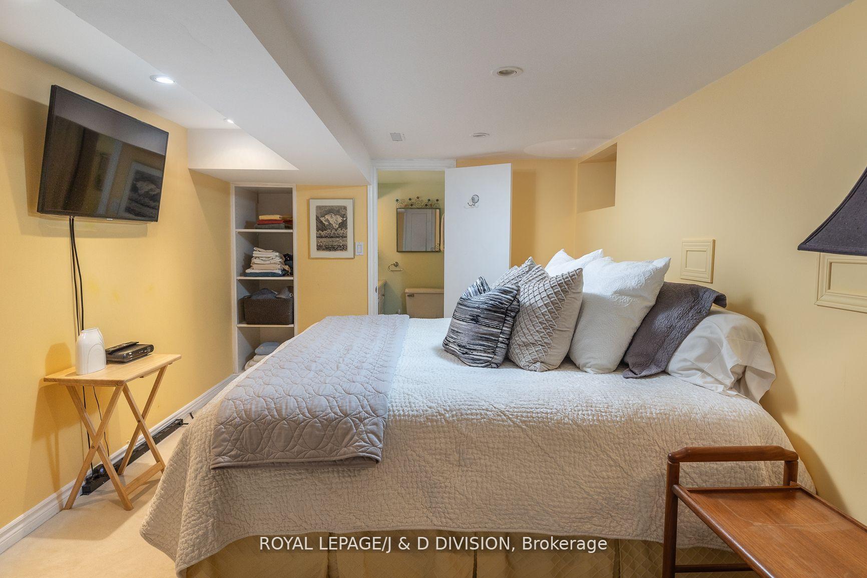 Photo 31 of 269 Oriole Parkway, Toronto, Yonge-Eglinton — HOMEH