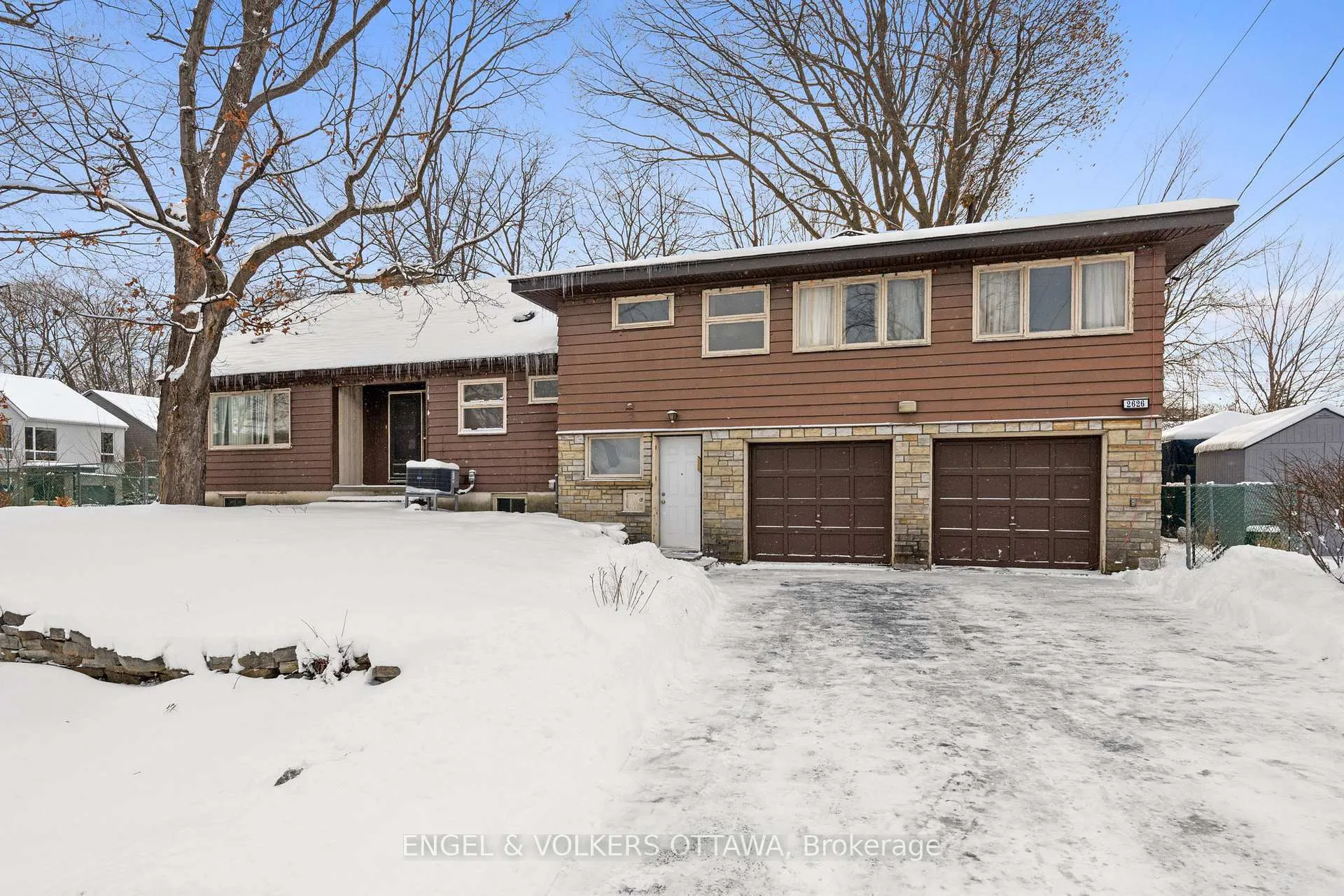 Photo 1 of 2626 Elmhurst Street, Ottawa, Queensway Terrace North — HOMEH