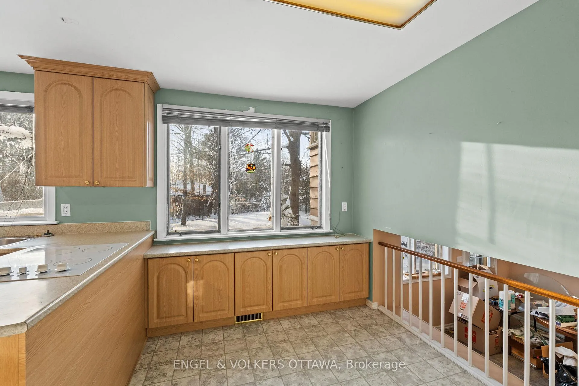 Photo 16 of 2626 Elmhurst Street, Ottawa, Queensway Terrace North — HOMEH