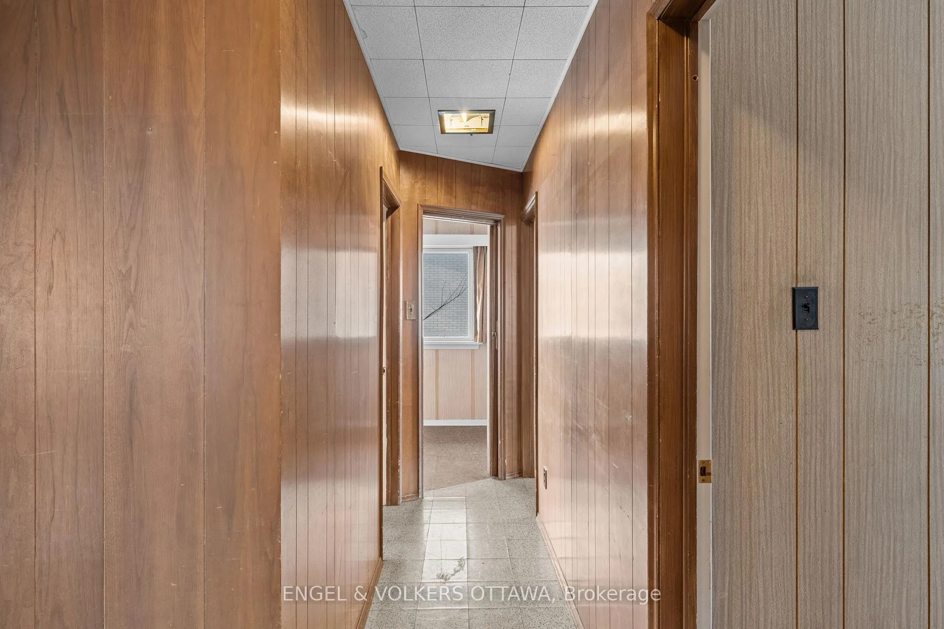 Photo 20 of 2626 Elmhurst Street, Ottawa, Queensway Terrace North — HOMEH