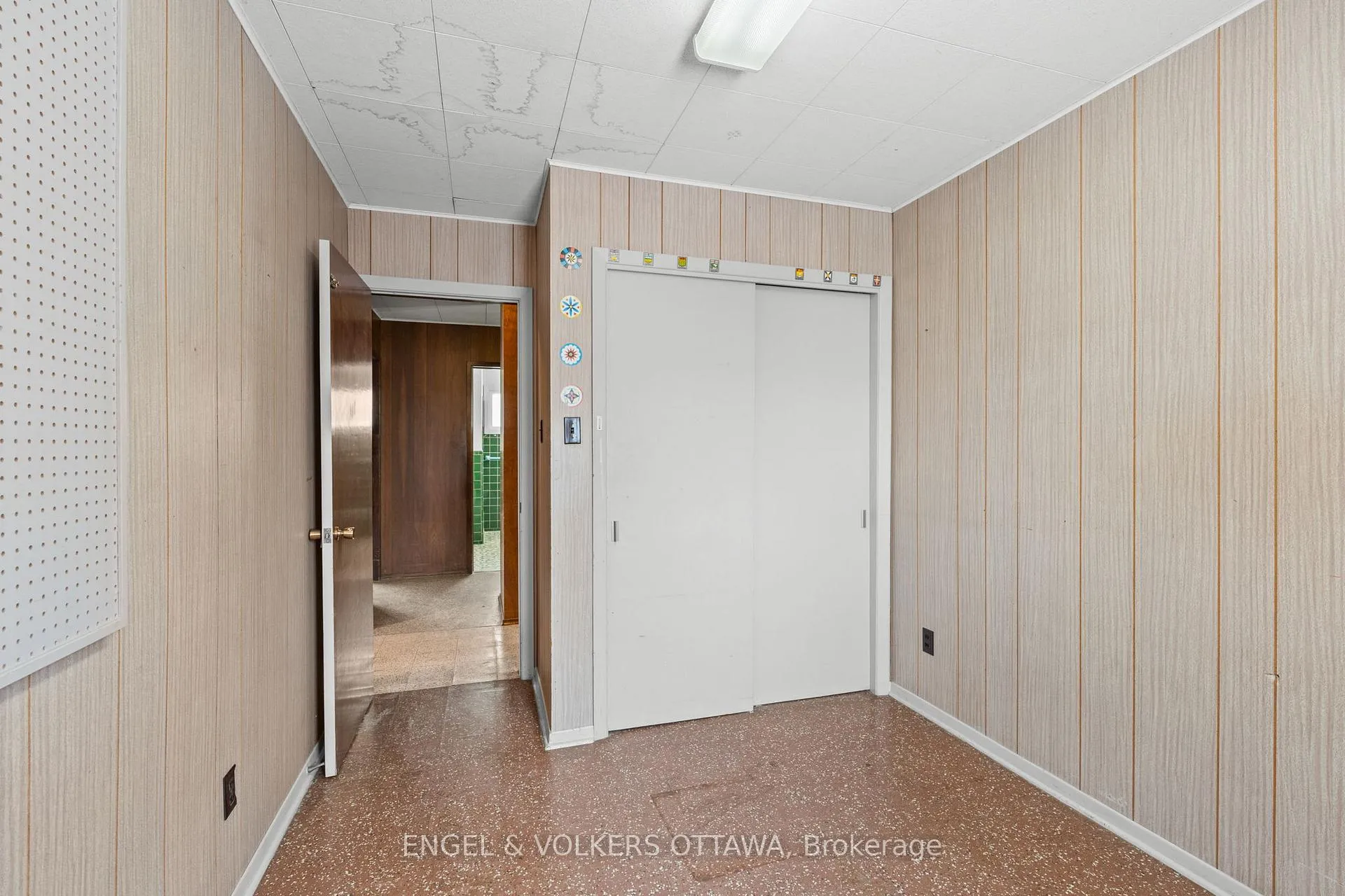 Photo 22 of 2626 Elmhurst Street, Ottawa, Queensway Terrace North — HOMEH