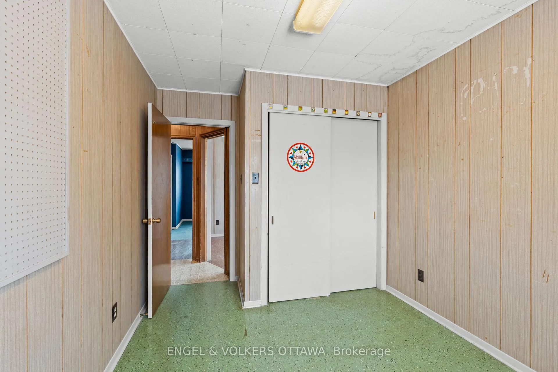 Photo 24 of 2626 Elmhurst Street, Ottawa, Queensway Terrace North — HOMEH