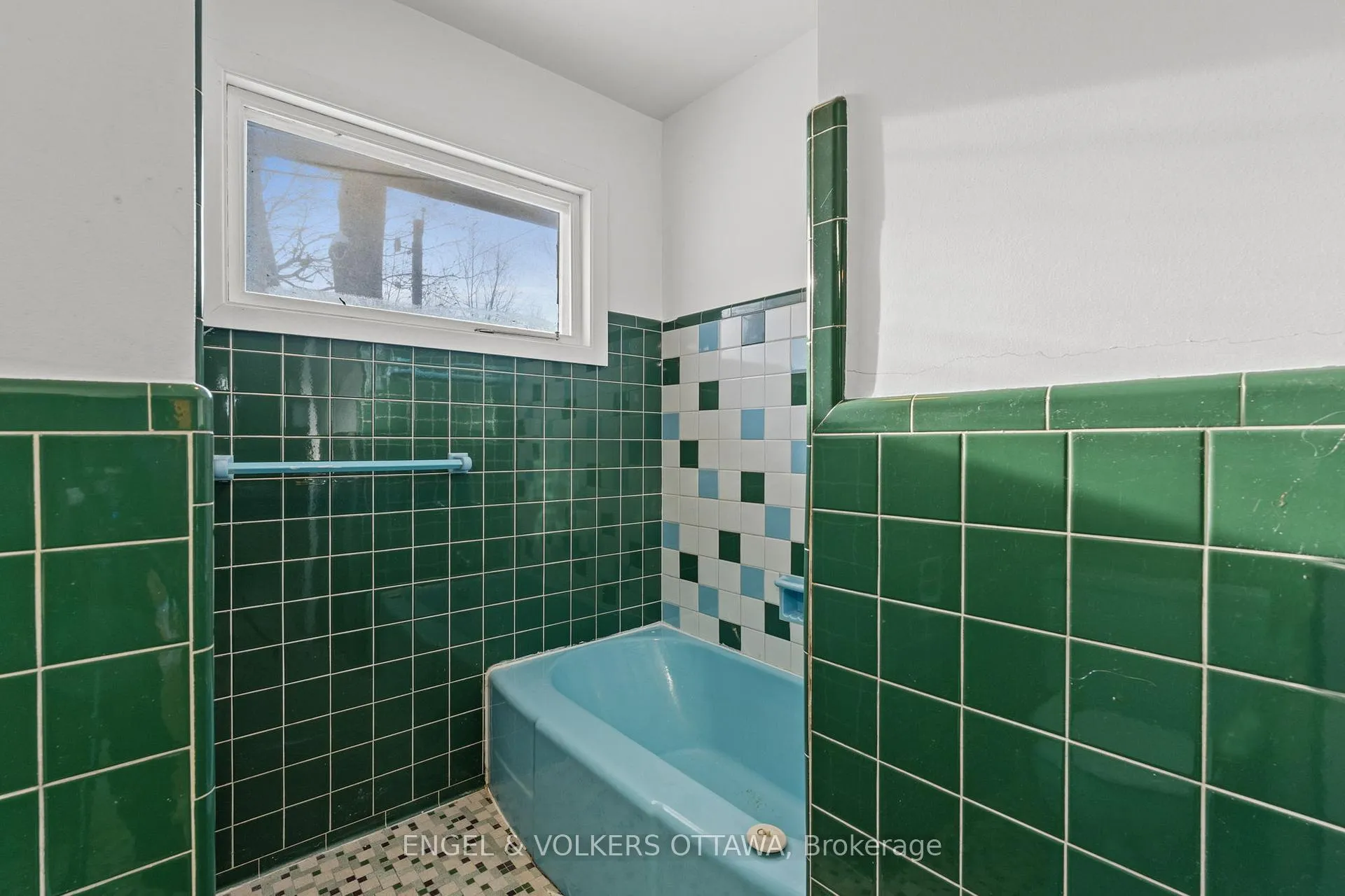 Photo 34 of 2626 Elmhurst Street, Ottawa, Queensway Terrace North — HOMEH