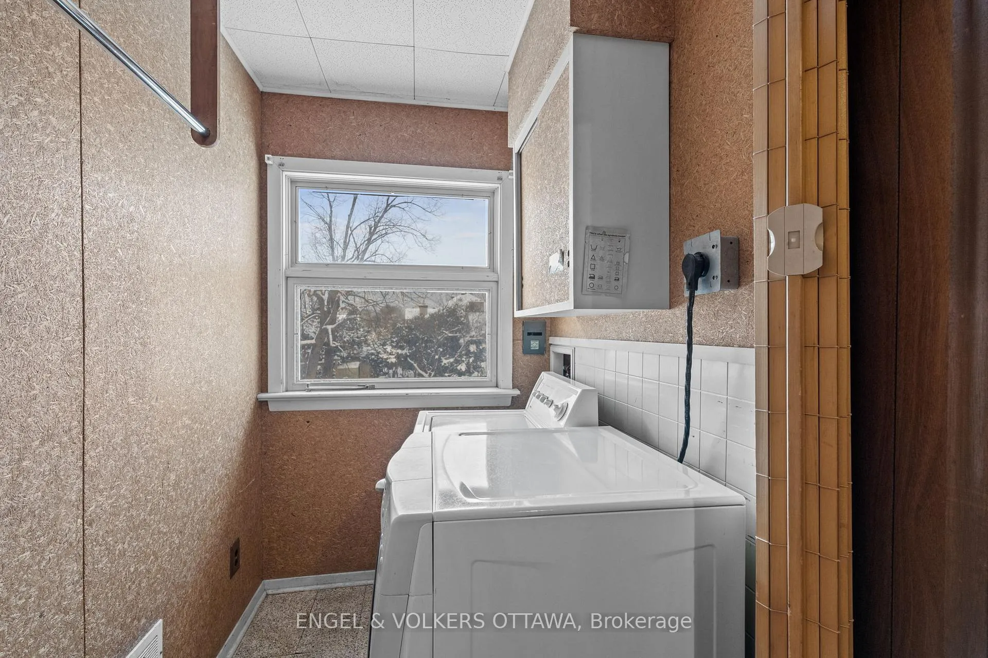 Photo 35 of 2626 Elmhurst Street, Ottawa, Queensway Terrace North — HOMEH
