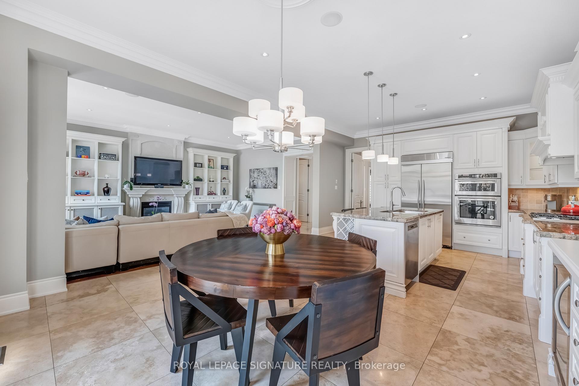 Photo 14 of 153 Falkirk Street, Toronto, Bedford Park-Nortown — HOMEH