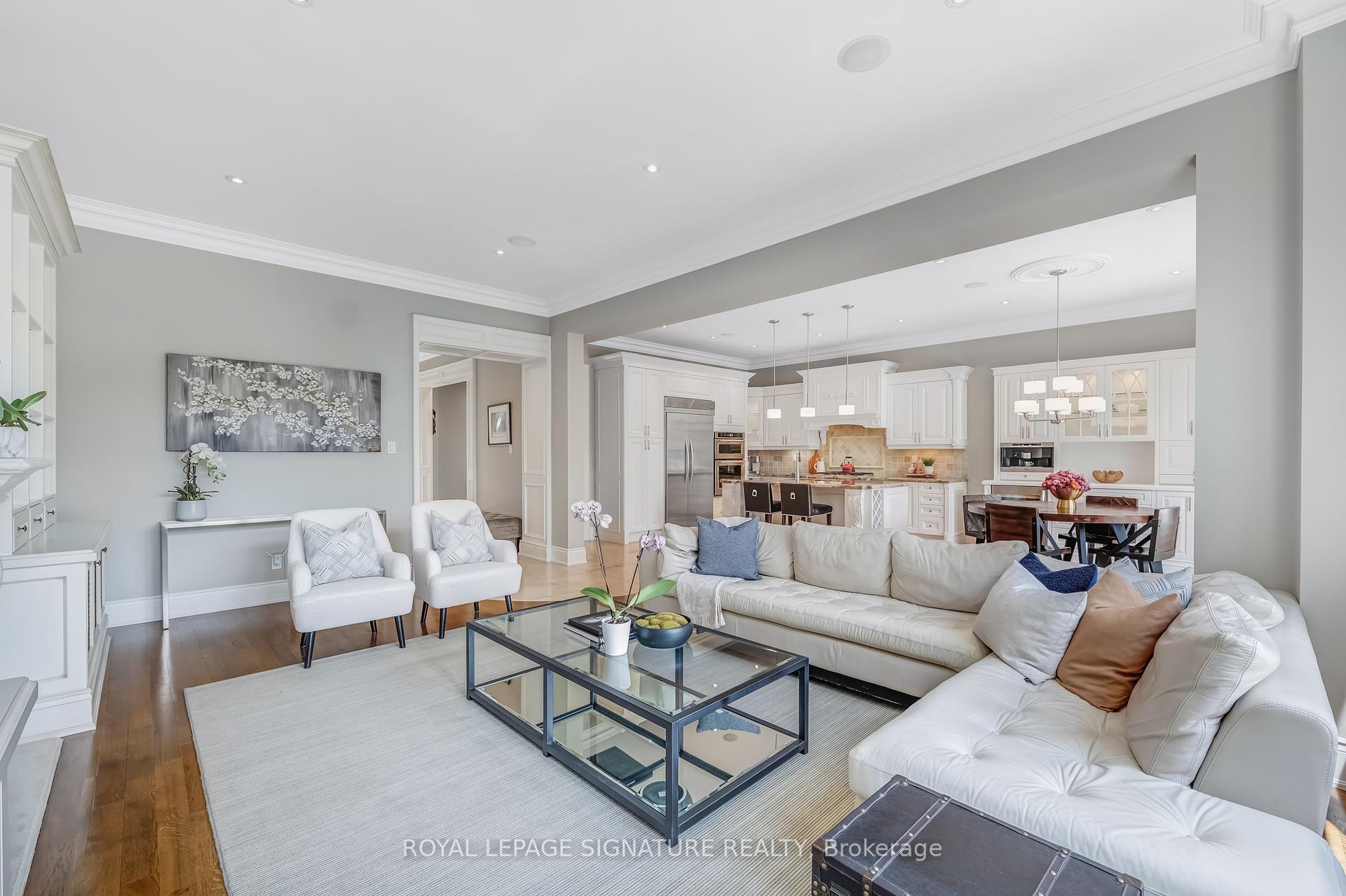 Photo 17 of 153 Falkirk Street, Toronto, Bedford Park-Nortown — HOMEH