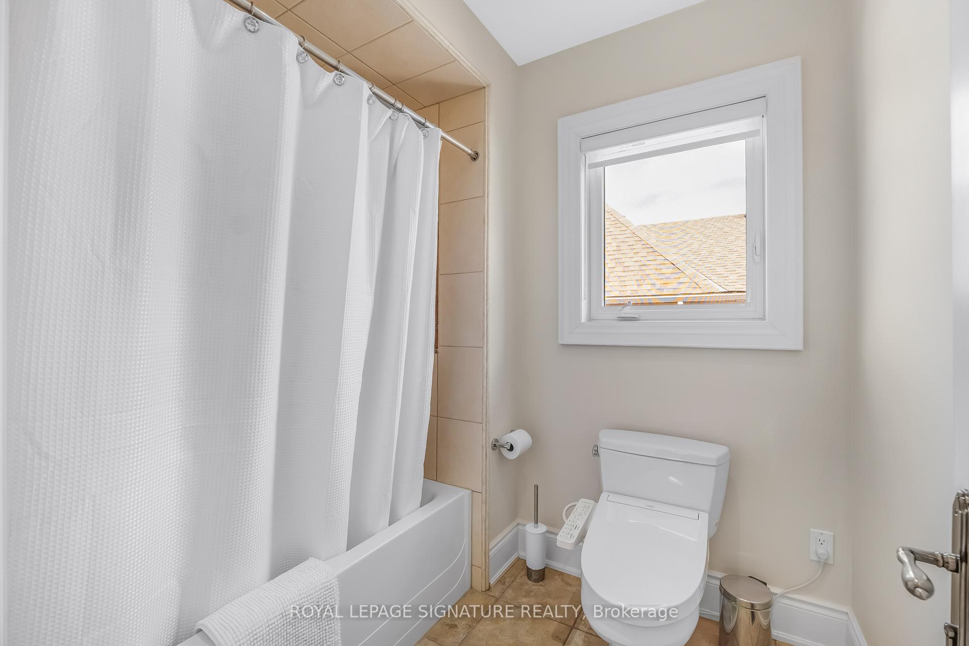 Photo 30 of 153 Falkirk Street, Toronto, Bedford Park-Nortown — HOMEH