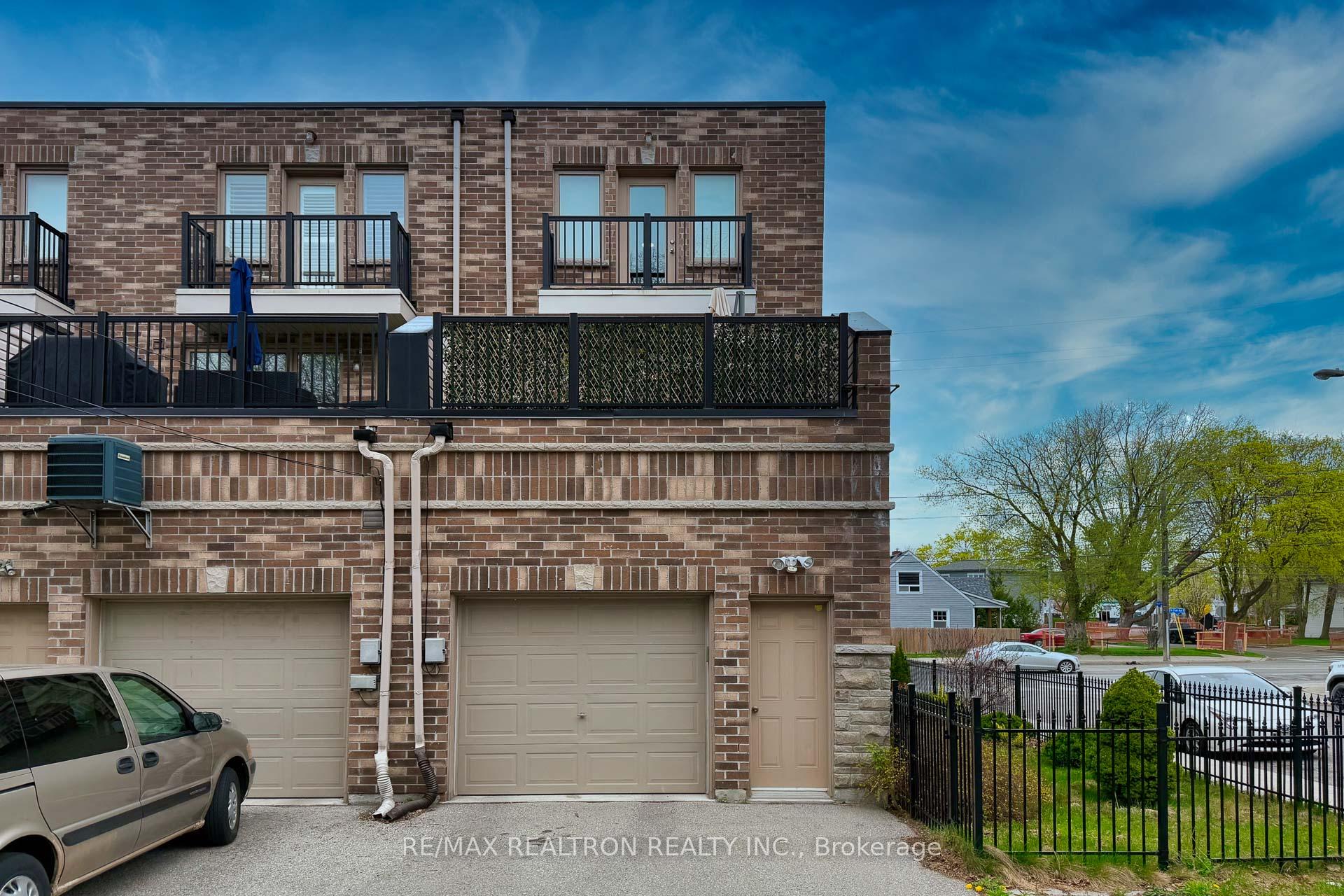 Photo 3 of 2833 St. Clair Avenue E, Toronto, O'Connor-Parkview — HOMEH