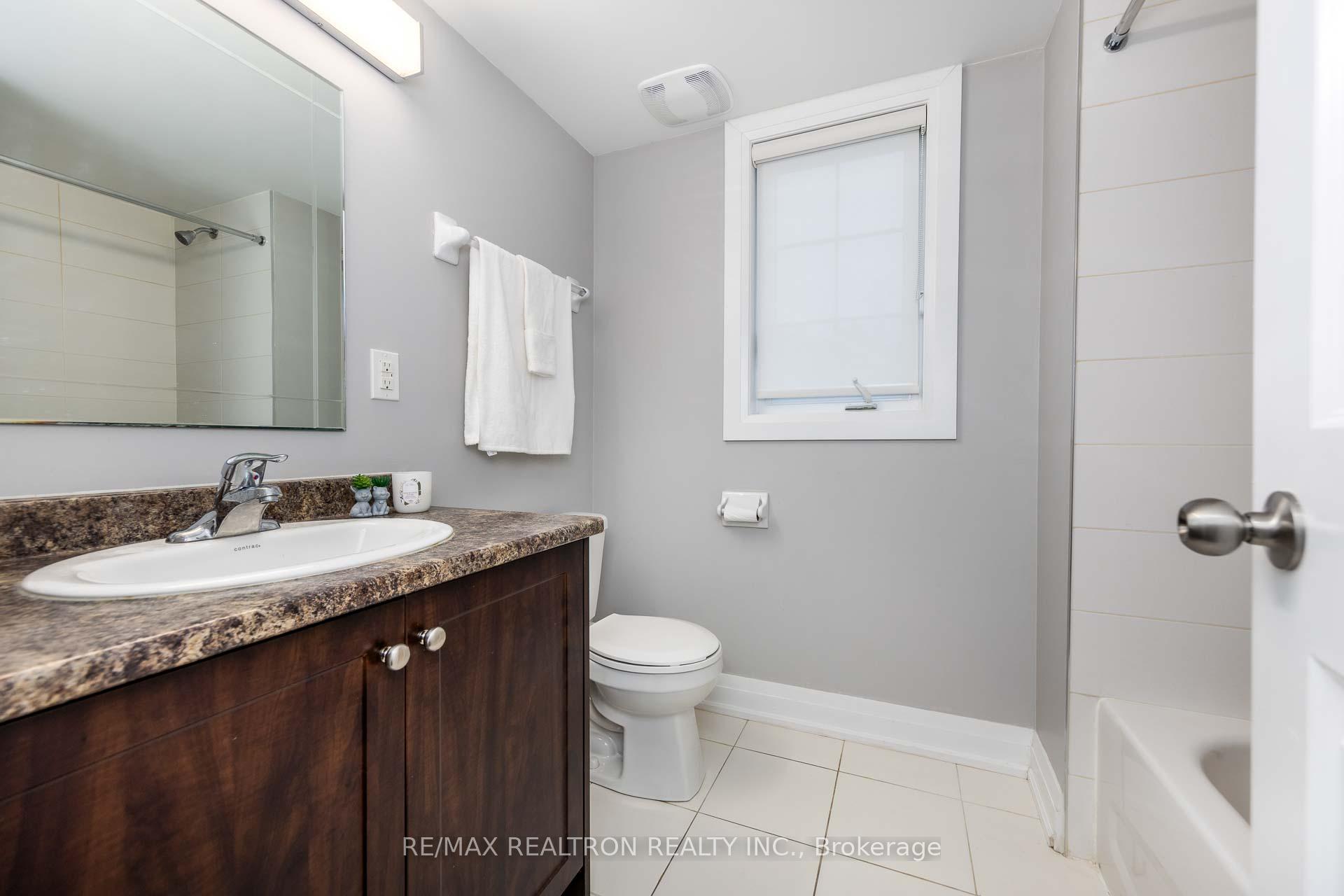 Photo 12 of 2833 St. Clair Avenue E, Toronto, O'Connor-Parkview — HOMEH