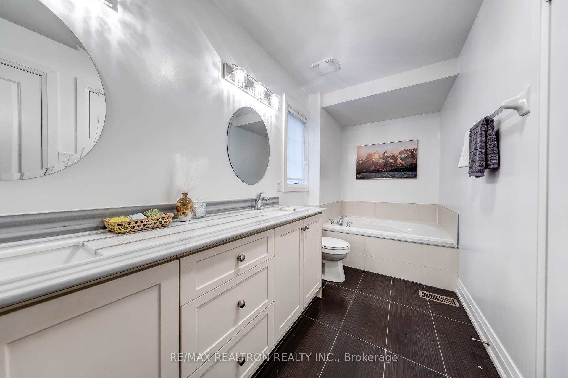 Photo 20 of 2833 St. Clair Avenue E, Toronto, O'Connor-Parkview — HOMEH