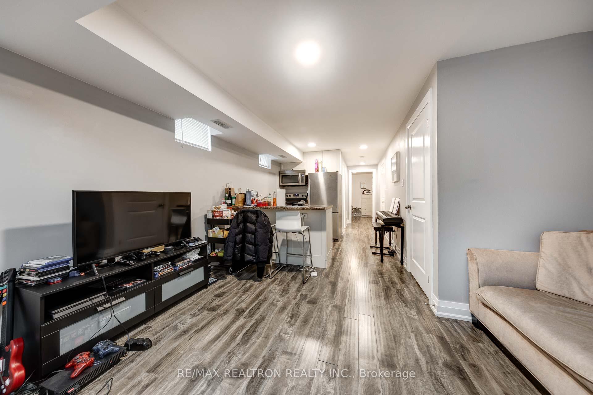 Photo 23 of 2833 St. Clair Avenue E, Toronto, O'Connor-Parkview — HOMEH