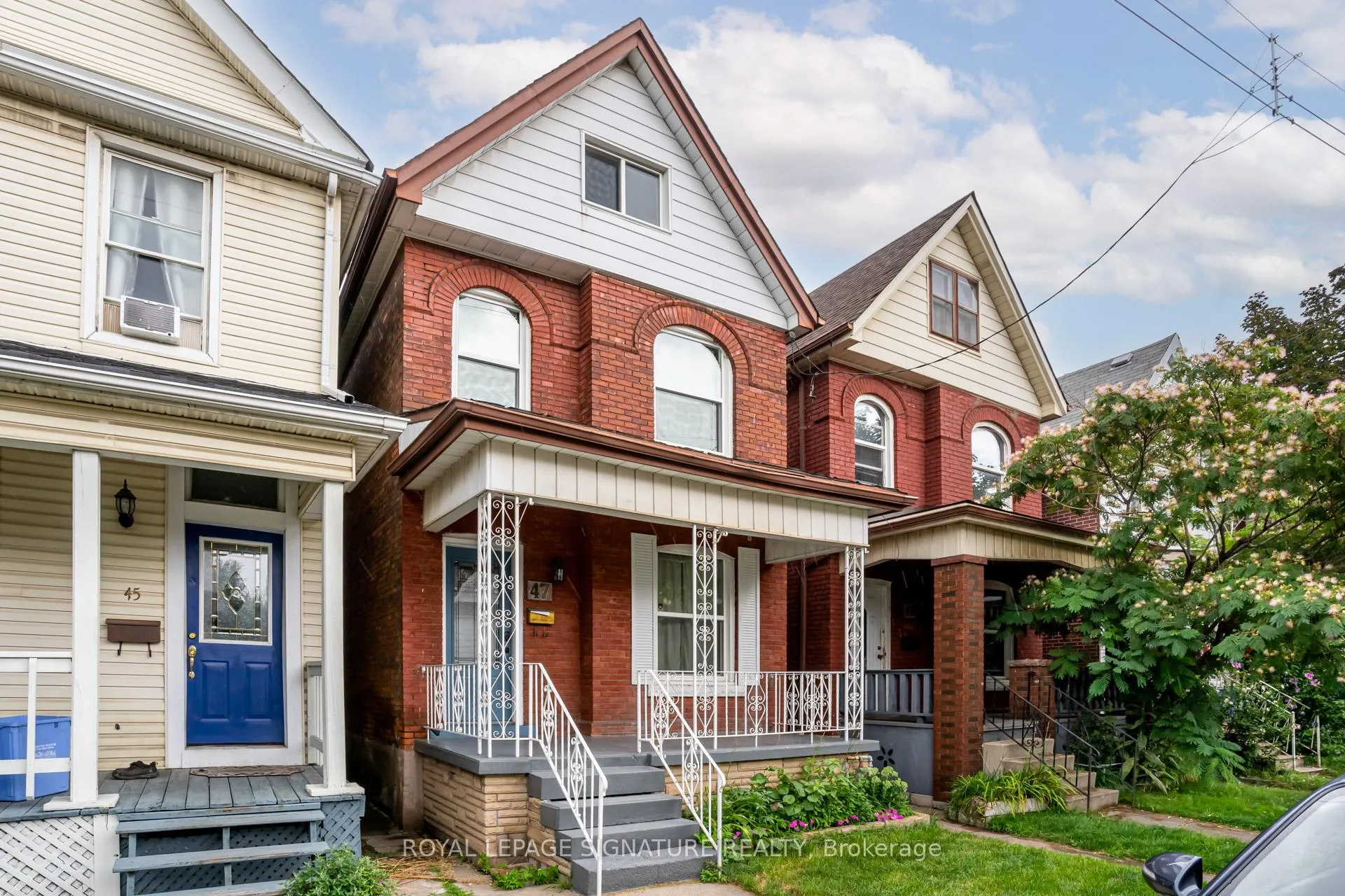 Front of Unit Bsmt, 47 Harvey Street