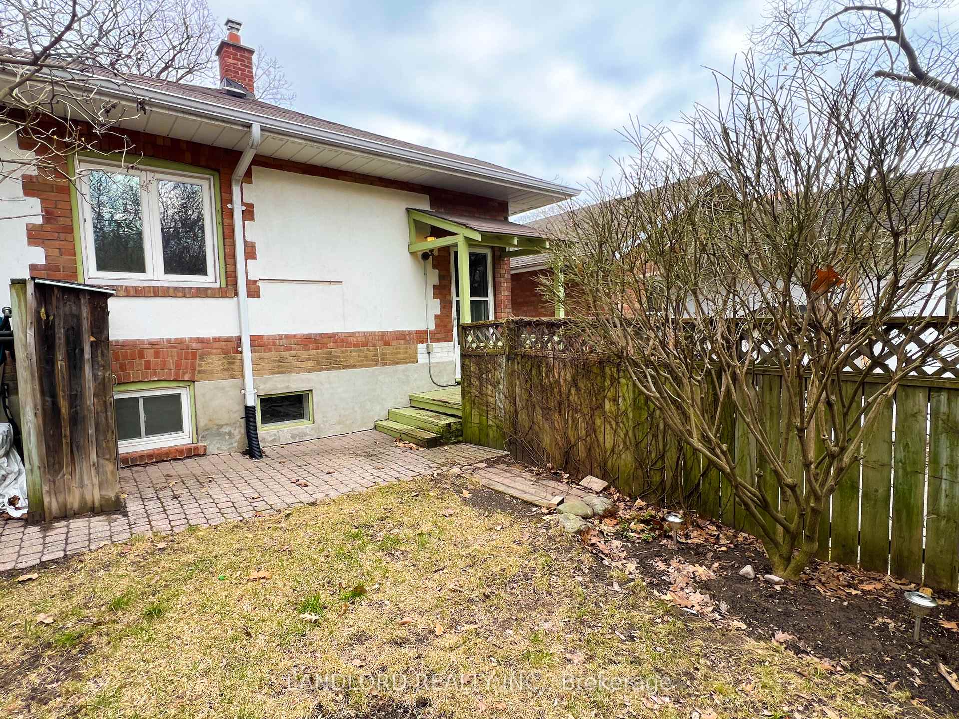 Photo 21 of 106 Brookside Drive, Toronto, East End-Danforth — HOMEH