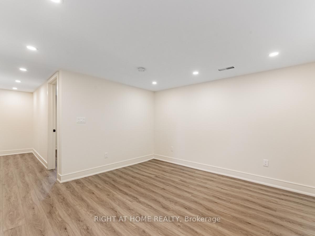 Photo 6 of Unit BSMT, 141 Tower Drive, Scarborough, Wexford-Maryvale — HOMEH