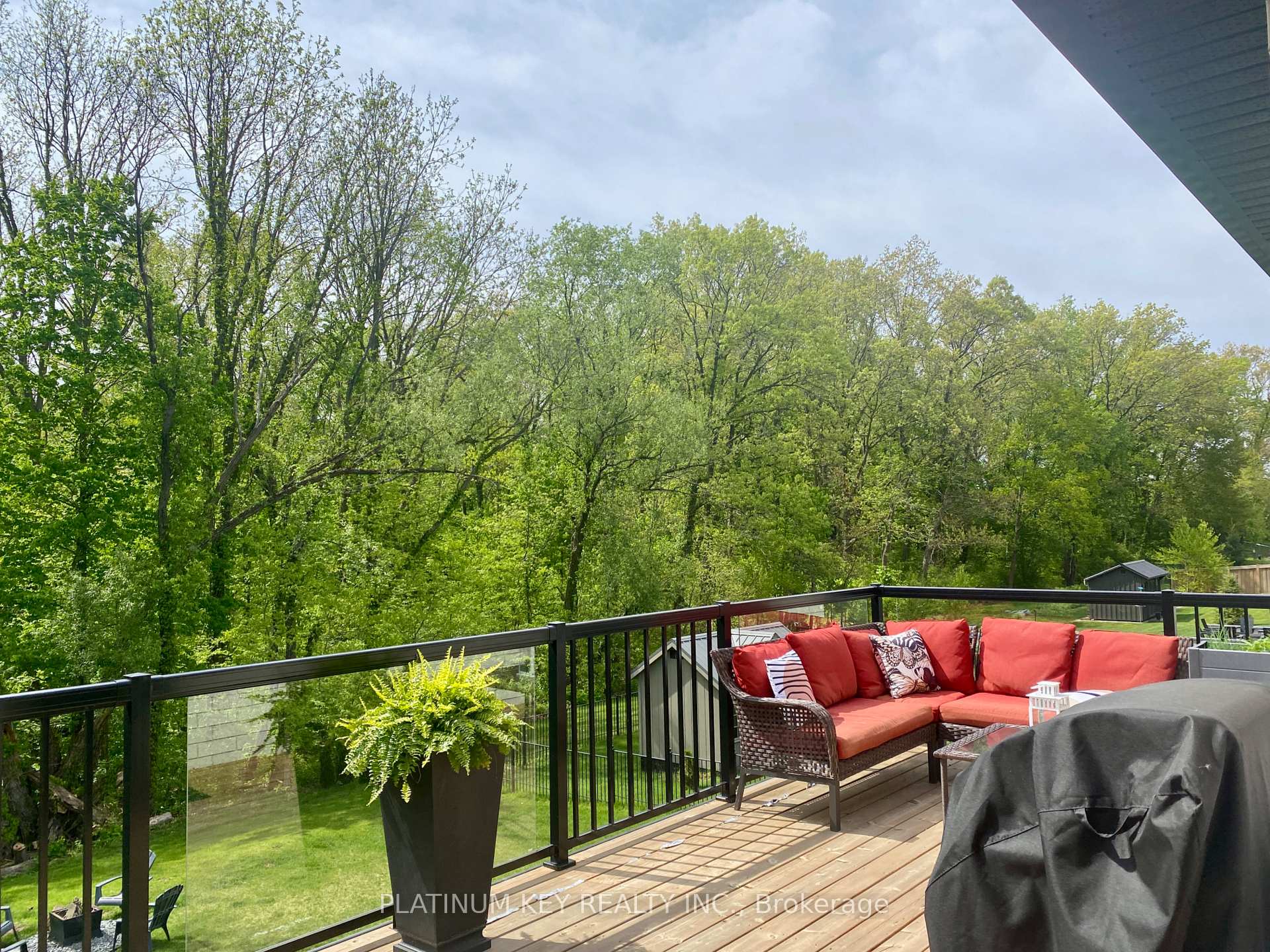 Photo 13 of 2119 Lockwood Crescent, Strathroy-Caradoc, Mount Brydges — HOMEH