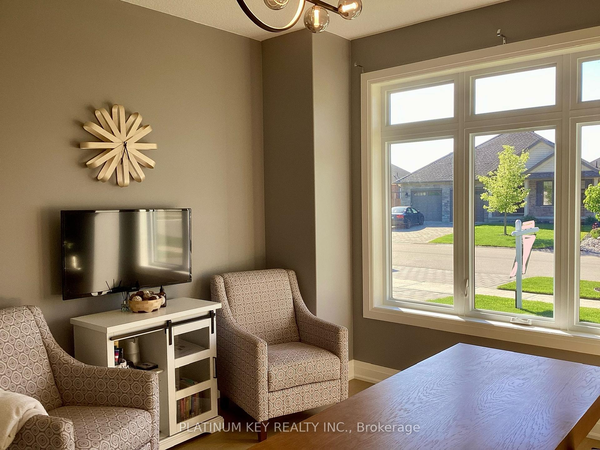 Photo 22 of 2119 Lockwood Crescent, Strathroy-Caradoc, Mount Brydges — HOMEH